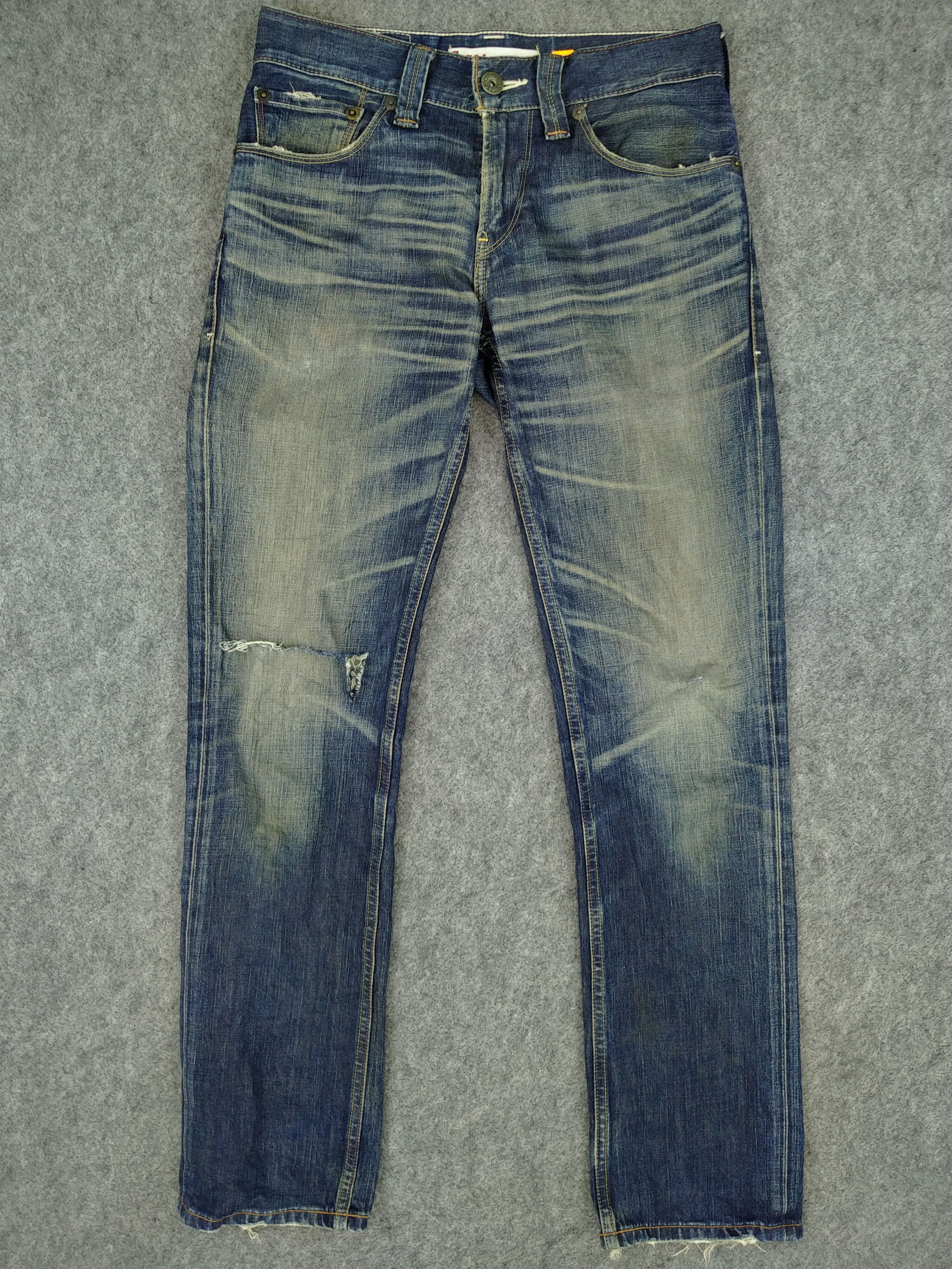 Japanese Brand Dirty Blue Vintage Levi's 511 Slim Jeans 31x32 Denim JN952 Size US 31 - 1 Thumbnail
