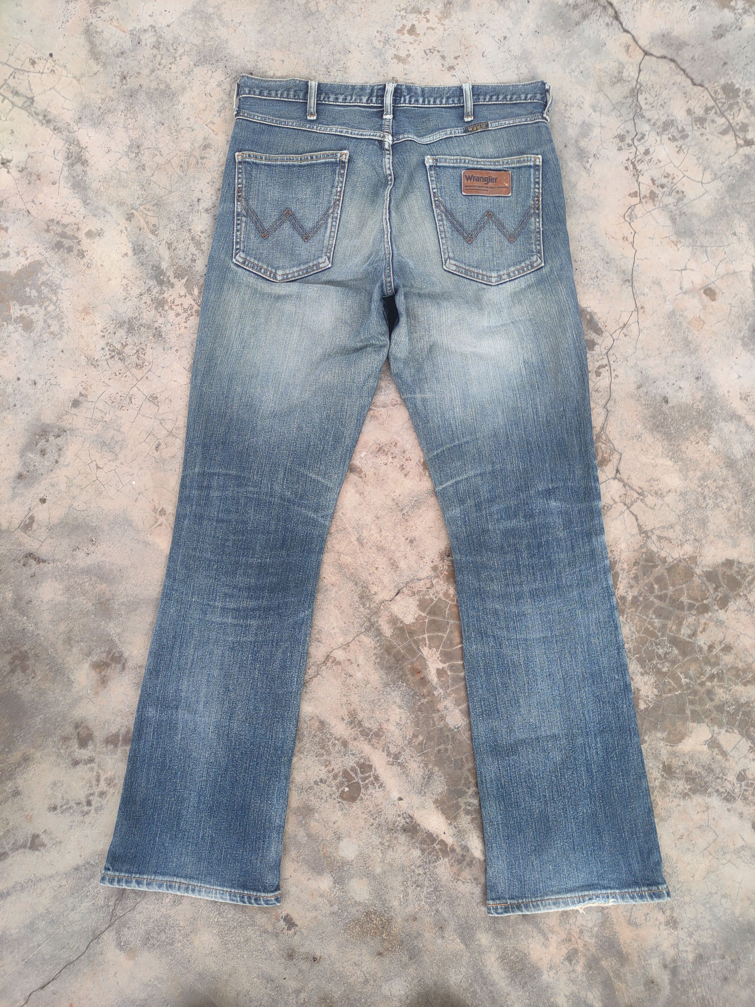 Wrangler W36 Vtg wrangler Faded distressed jeans denim pants Size US 35 - 8 Thumbnail