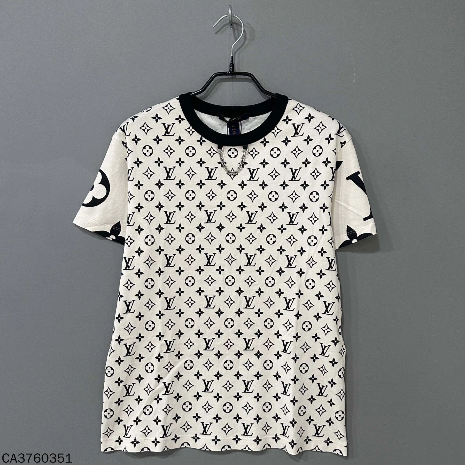 Louis Vuitton LV Capsule Series Allover Logo Chain Short Sleeve Size M / US 6-8 / IT 42-44 - 1 Thumbnail