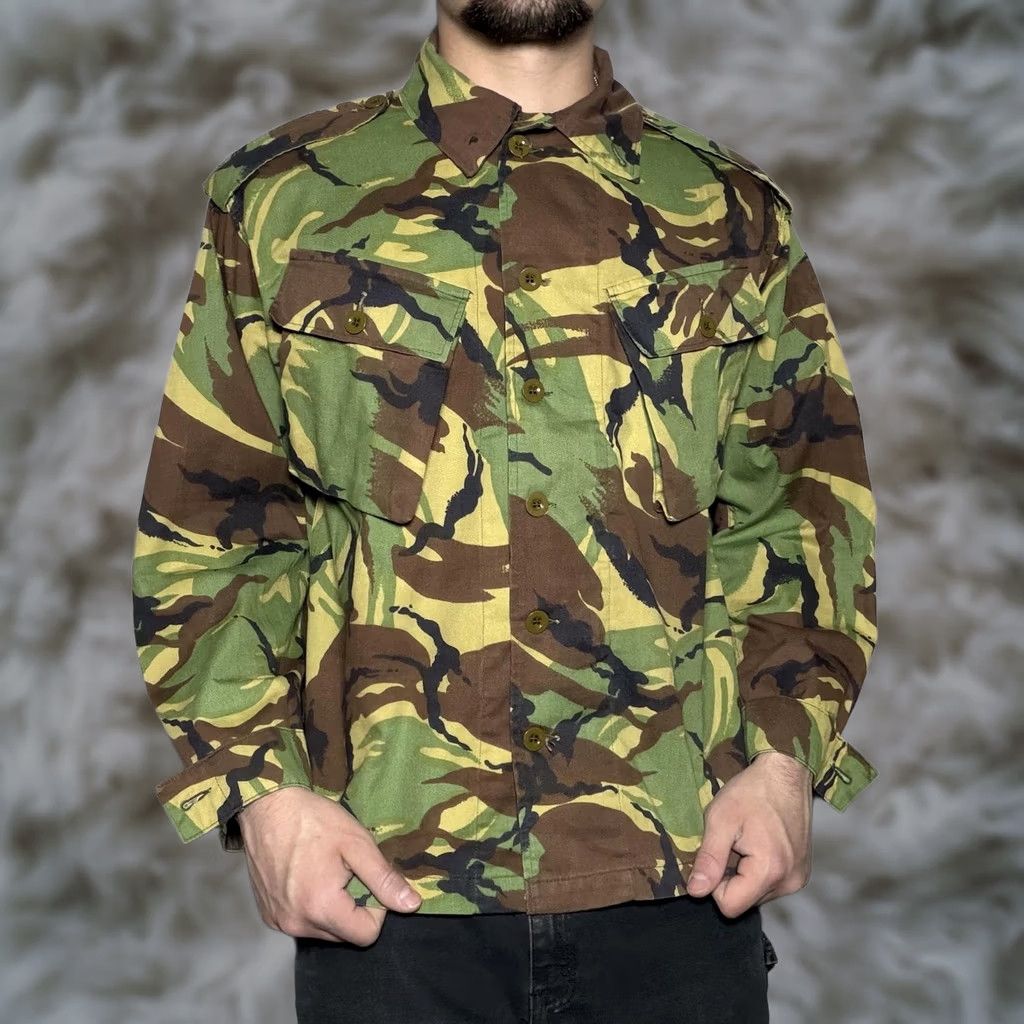 Vintage VINTAGE British Army Combat Jacket Green Camo Military Large Short Field Shirt Size US L / EU 52-54 / 3 - 1 Thumbnail