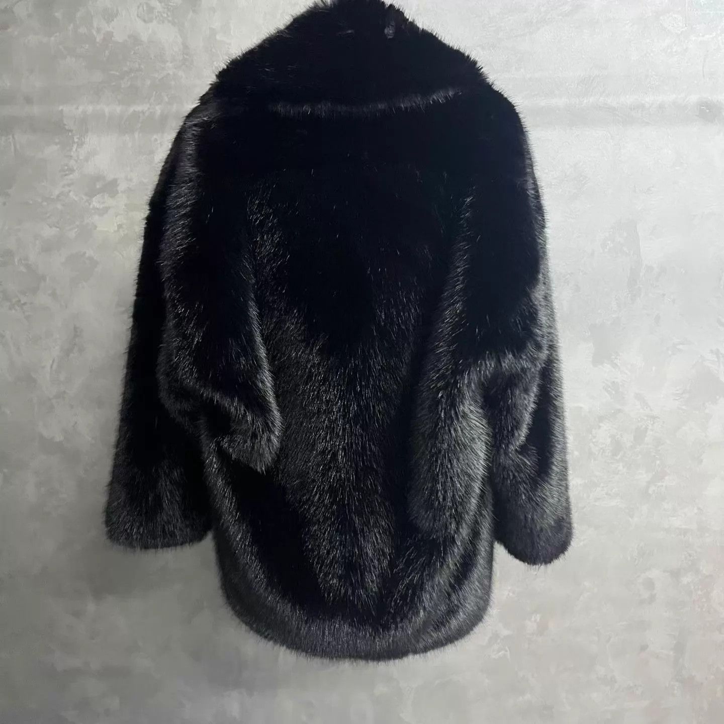 Balenciaga Balenciaga black solid color fur jacket Size S / US 4 / IT 40 - 2 Thumbnail