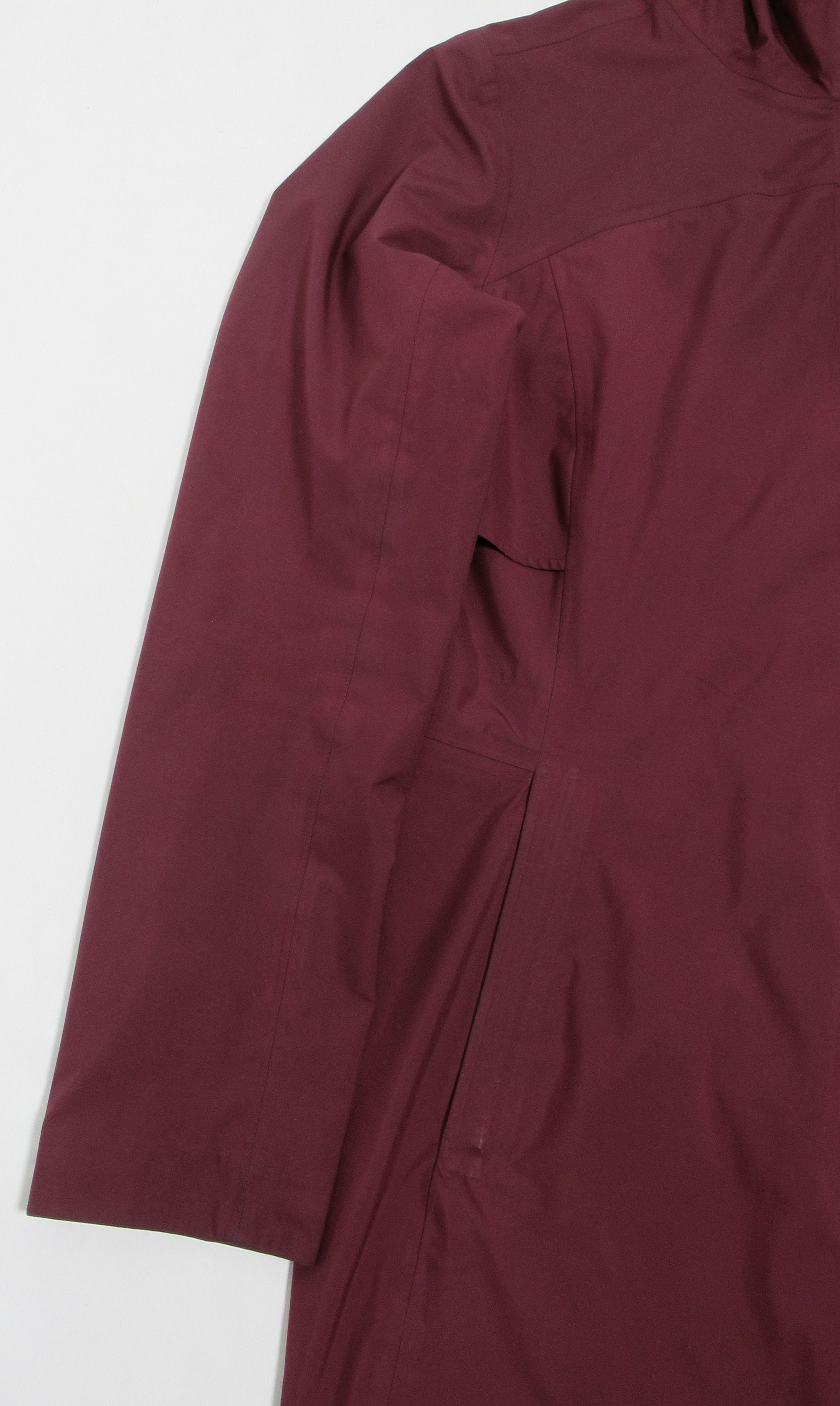 Lululemon Lululemon Women's Rain Rebel Jacket Deep Ruby Size 4 Size S / US 4 / IT 40 - 4 Thumbnail