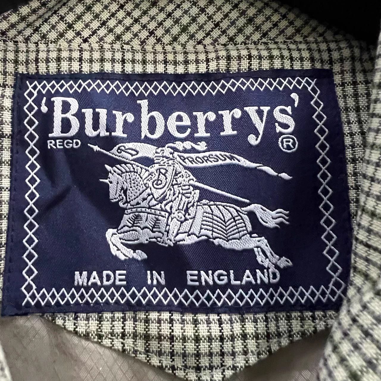 Burberry Burberry check knight embroidery jacket 95 New size as pic Size US M / EU 48-50 / 2 - 2 Thumbnail