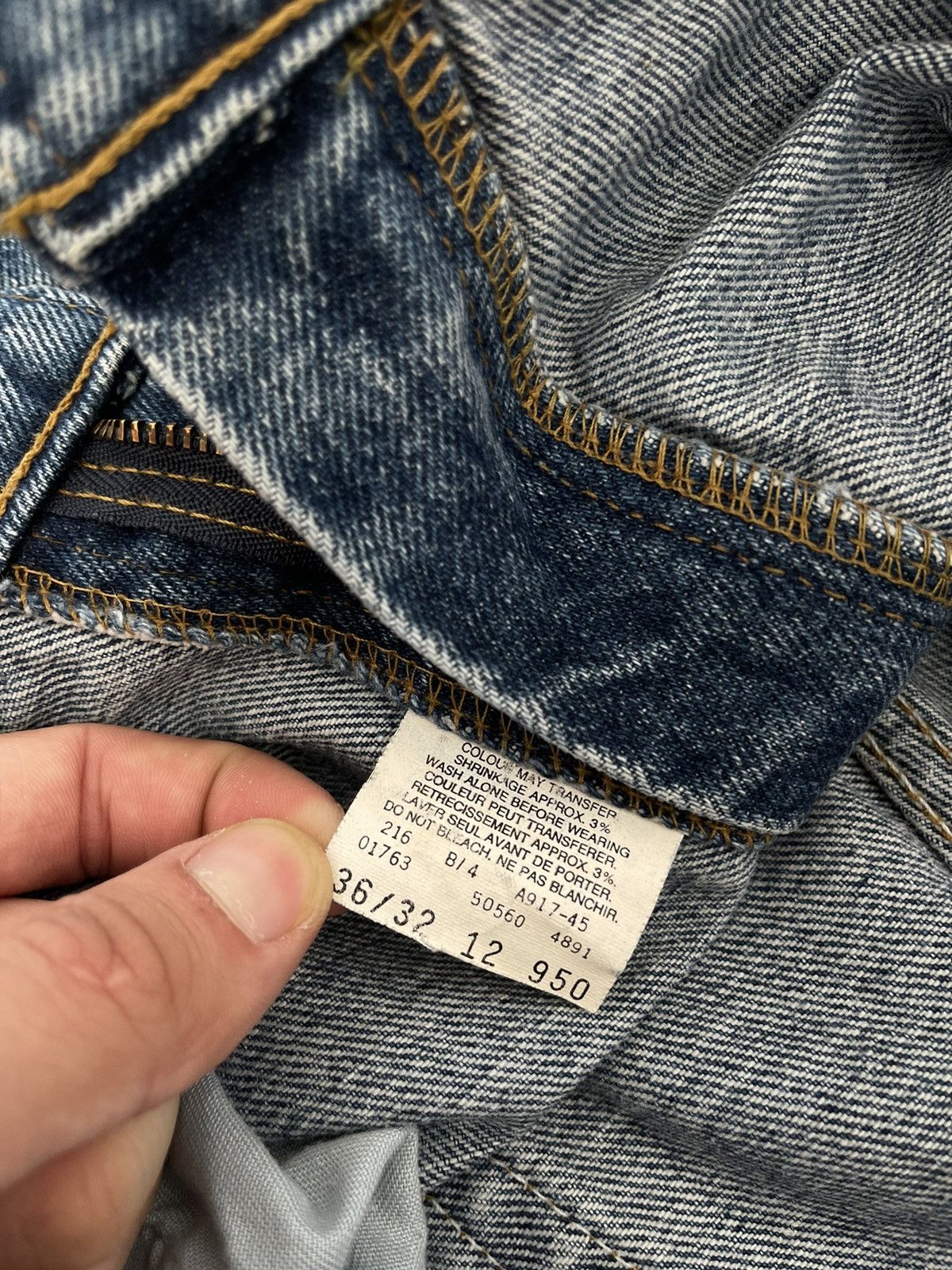 Levi's Vintage Levi's 560 Loose Fit Tapered Leg Wide Baggy Jeans Size US 36 / EU 52 - 12 Thumbnail