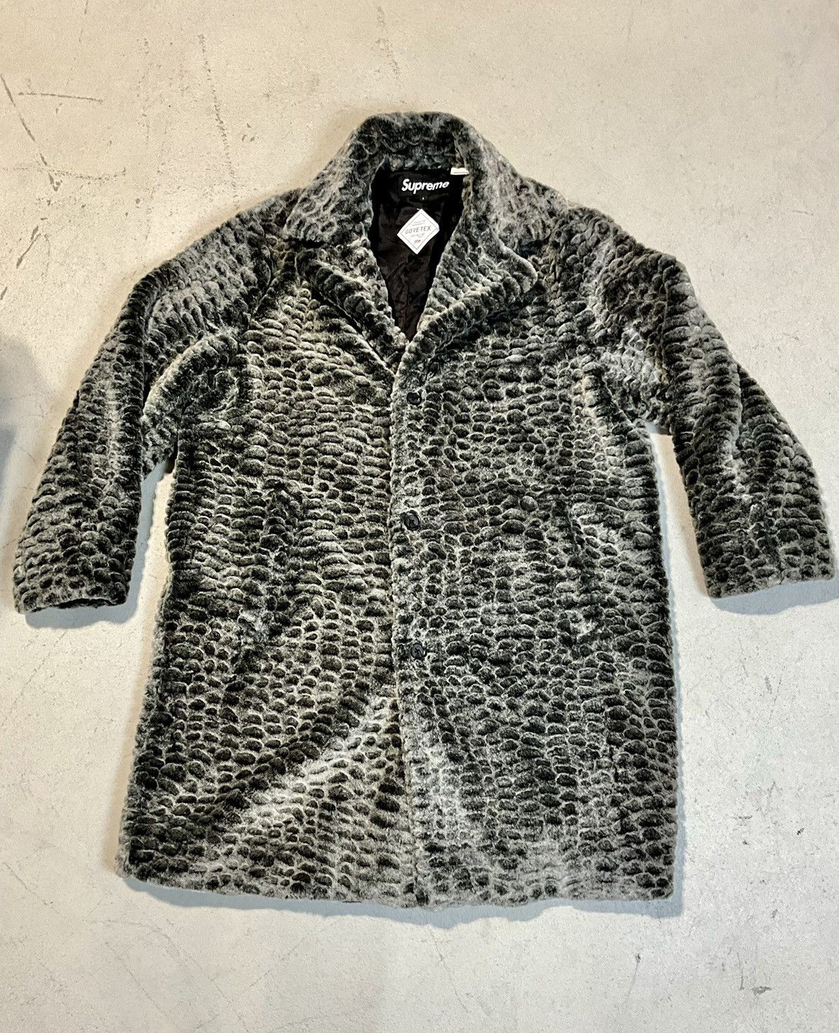 Goretex × Supreme NEW SUPREME X GORE-TEX FUR CROC COAT INFINIUM WINDSTOPPER L Size US L / EU 52-54 / 3 - 6 Thumbnail