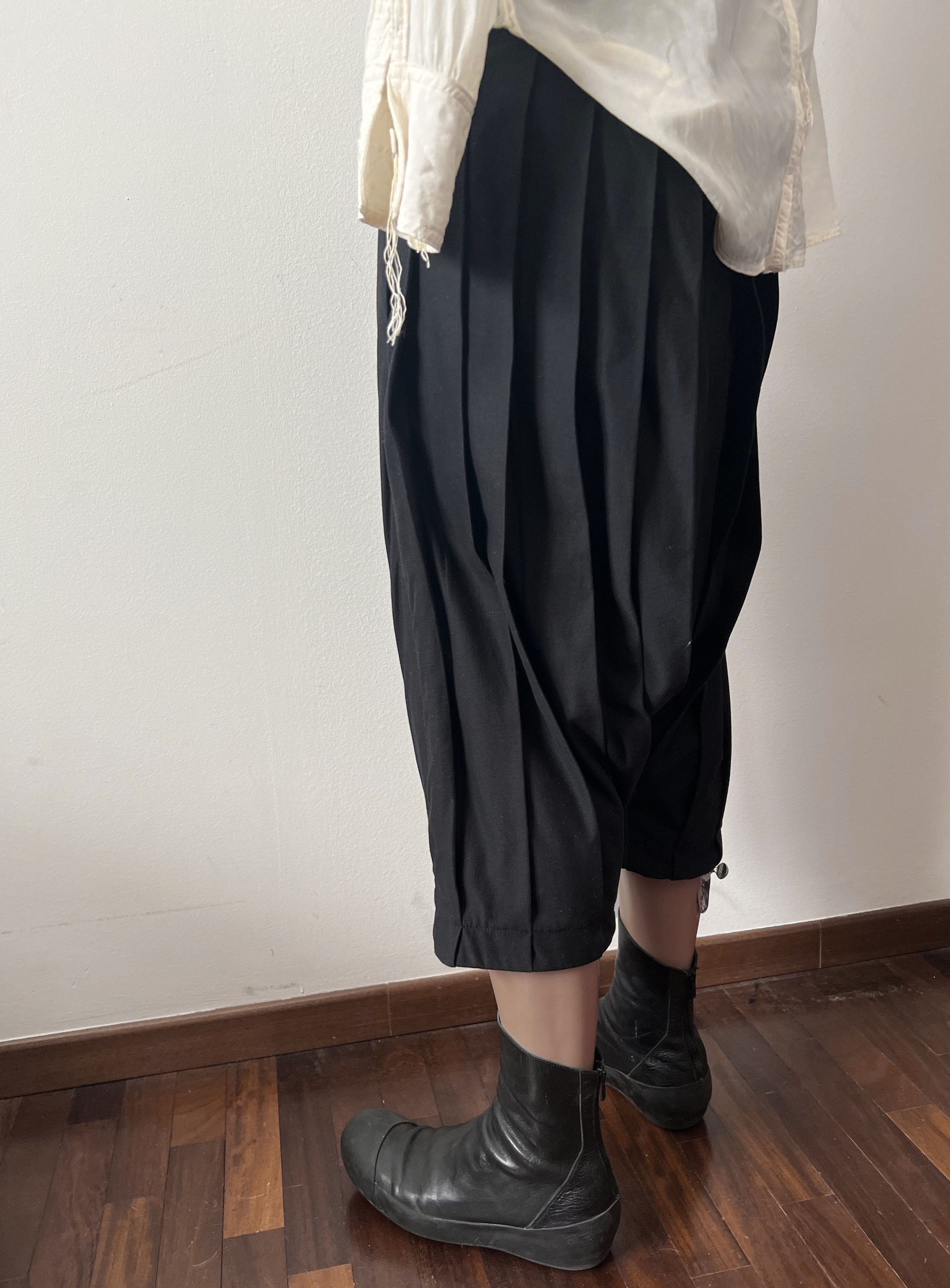 Individual Sentiments Plisse Cropped Pants Size US 32 / EU 48 - 7 Thumbnail