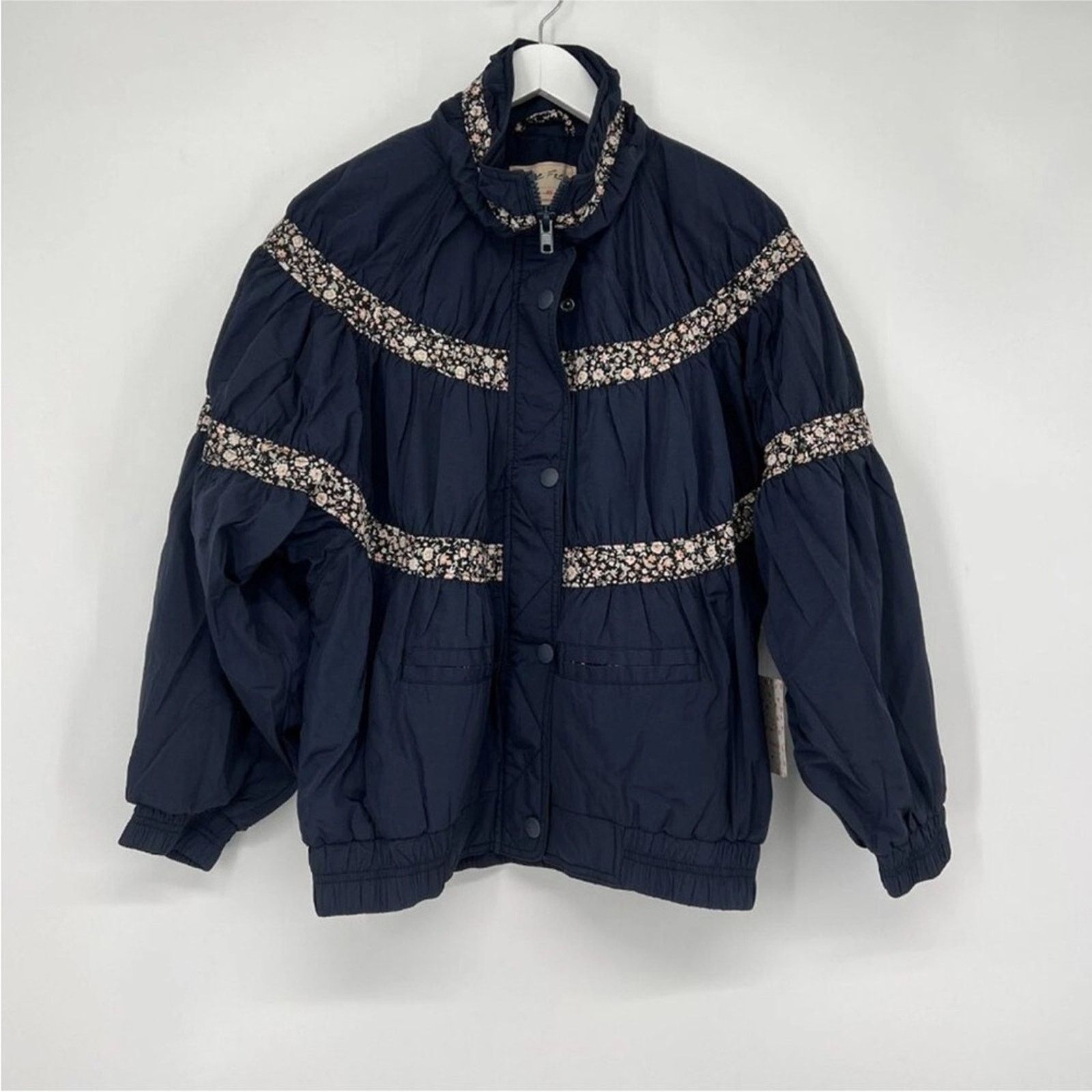Free People FREE PEOPLE Navy White Floral Stripe $239 Puff Jacket Coat Size XL / US 12-14 / IT 48-50 - 5 Thumbnail