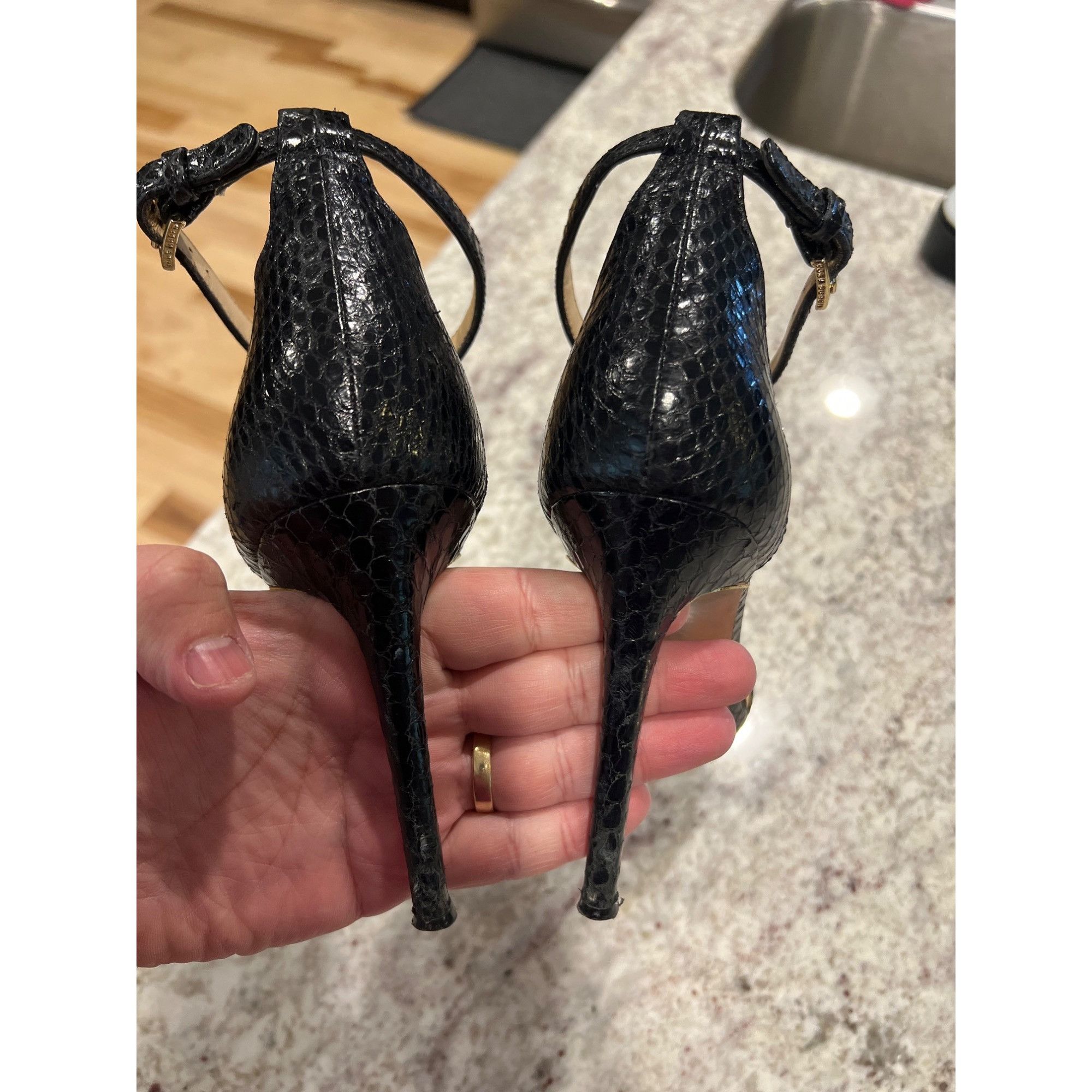 Tory Burch Tory Burch Snakeskin Black and Gold Heels - Size 10 Size US 10 / IT 40 - 4 Thumbnail