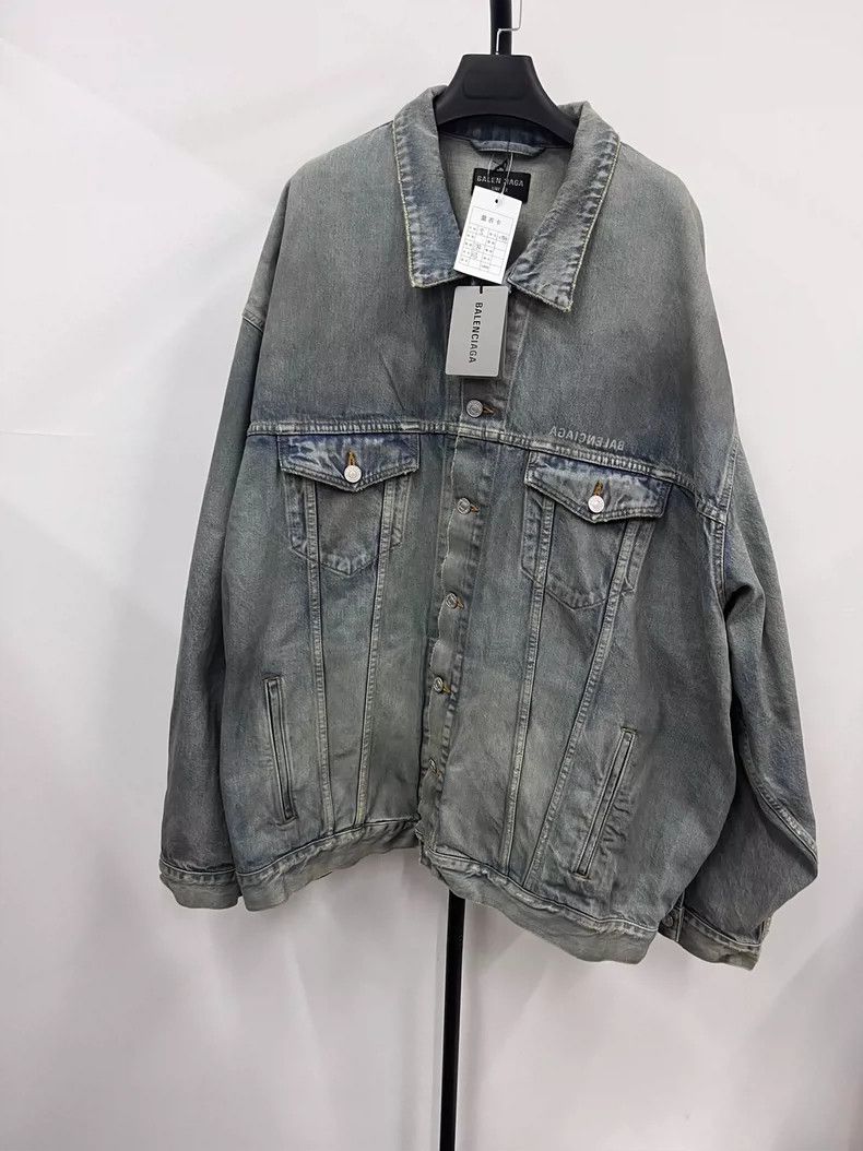 Balenciaga Balenciaga size 5 SS22 Back Logo Print Casual Single Breast Size US L / EU 52-54 / 3 - 2 Thumbnail