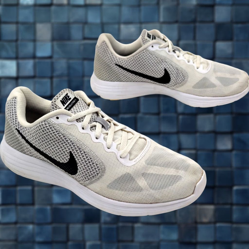 Nike Nike Revolution 3 Running Shoe Women 9.5 White Black Wolf Grey Low Top 819303 Size L / US 10 / IT 46 - 1 Thumbnail
