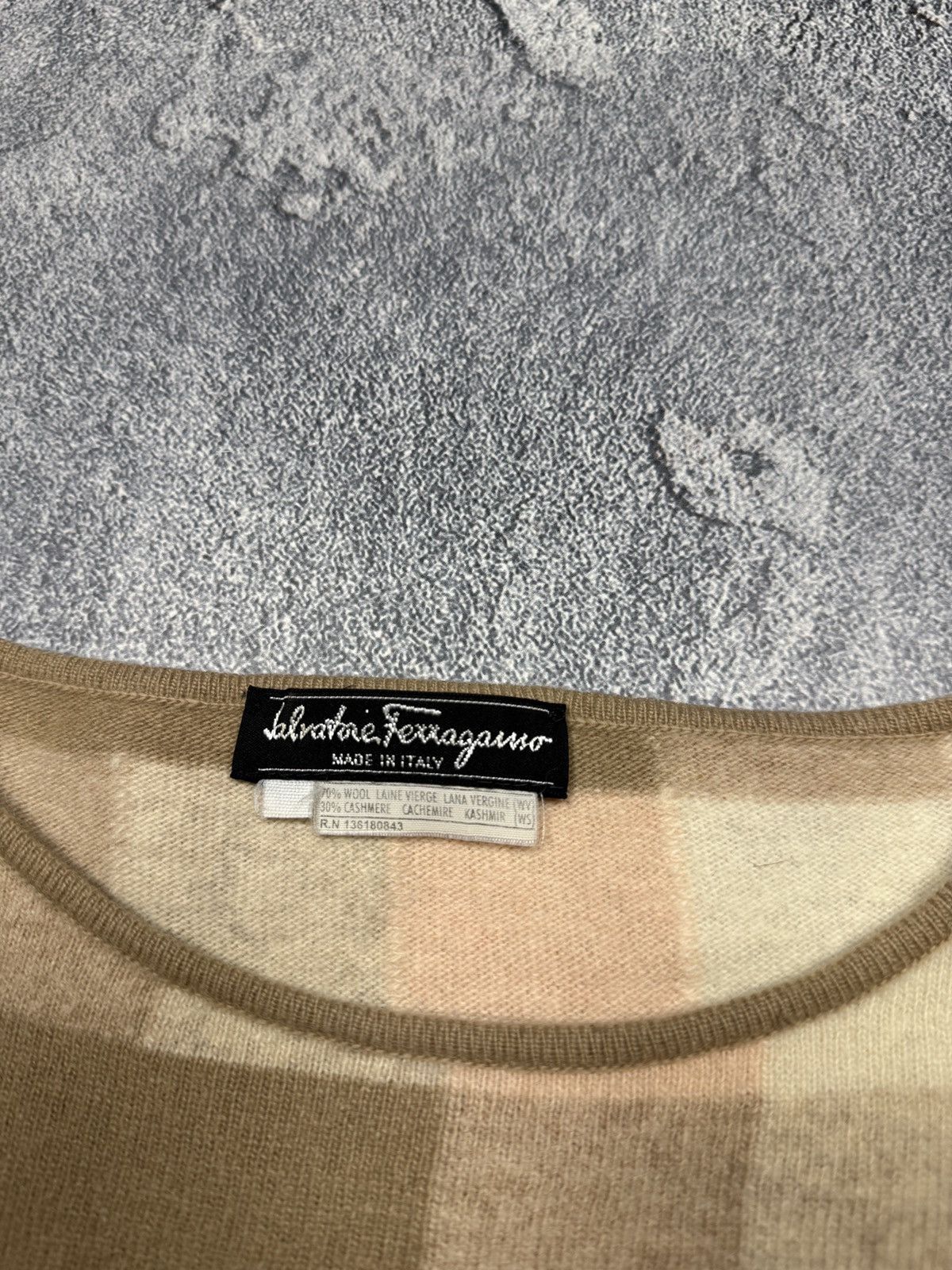 Salvatore Ferragamo Salvatore Ferragamo Cashmere Crewneck Sweater Size M / US 6-8 / IT 42-44 - 8 Thumbnail
