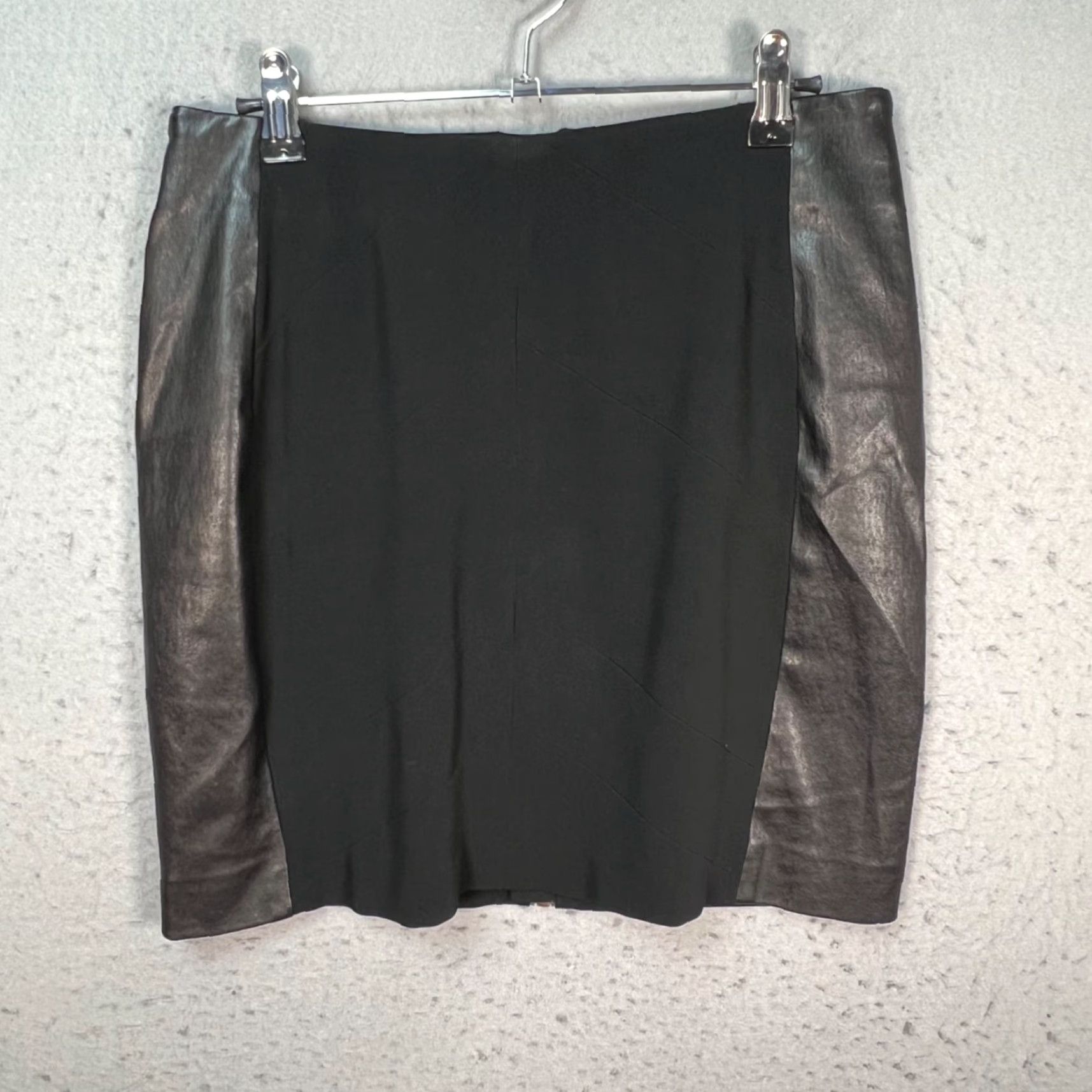 Rag & Bone Rag & Bone Skirt Womens Size 6 Black Leather Panel Zip Front Pencil Skirt Short Mini Casual Streetwear Size 28" / US 6 / IT 42 - 2 Thumbnail