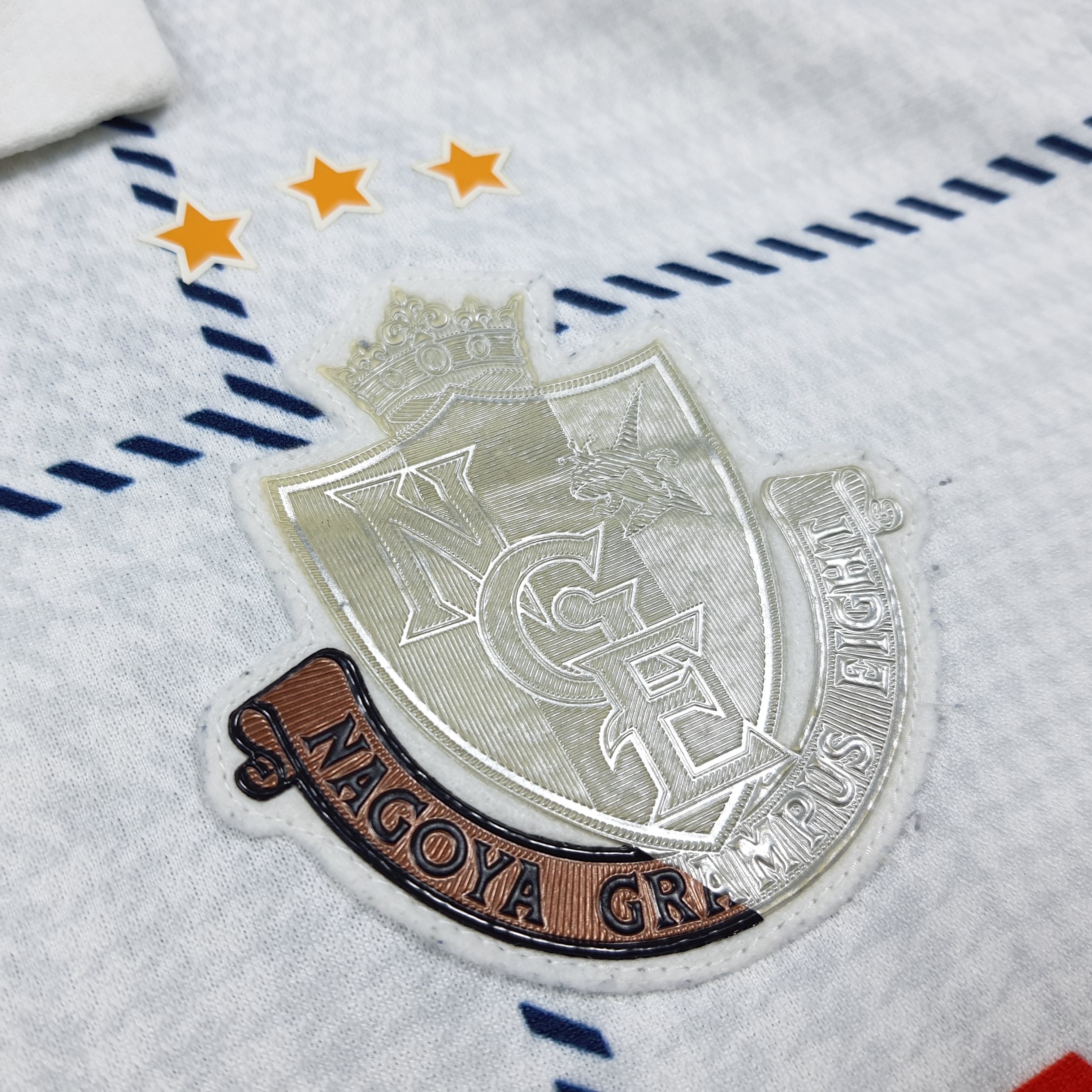 Mizuno Vintage Nagoya Grampus Eight J-League Away Jersey C285N56 Size US M / EU 48-50 / 2 - 8 Thumbnail