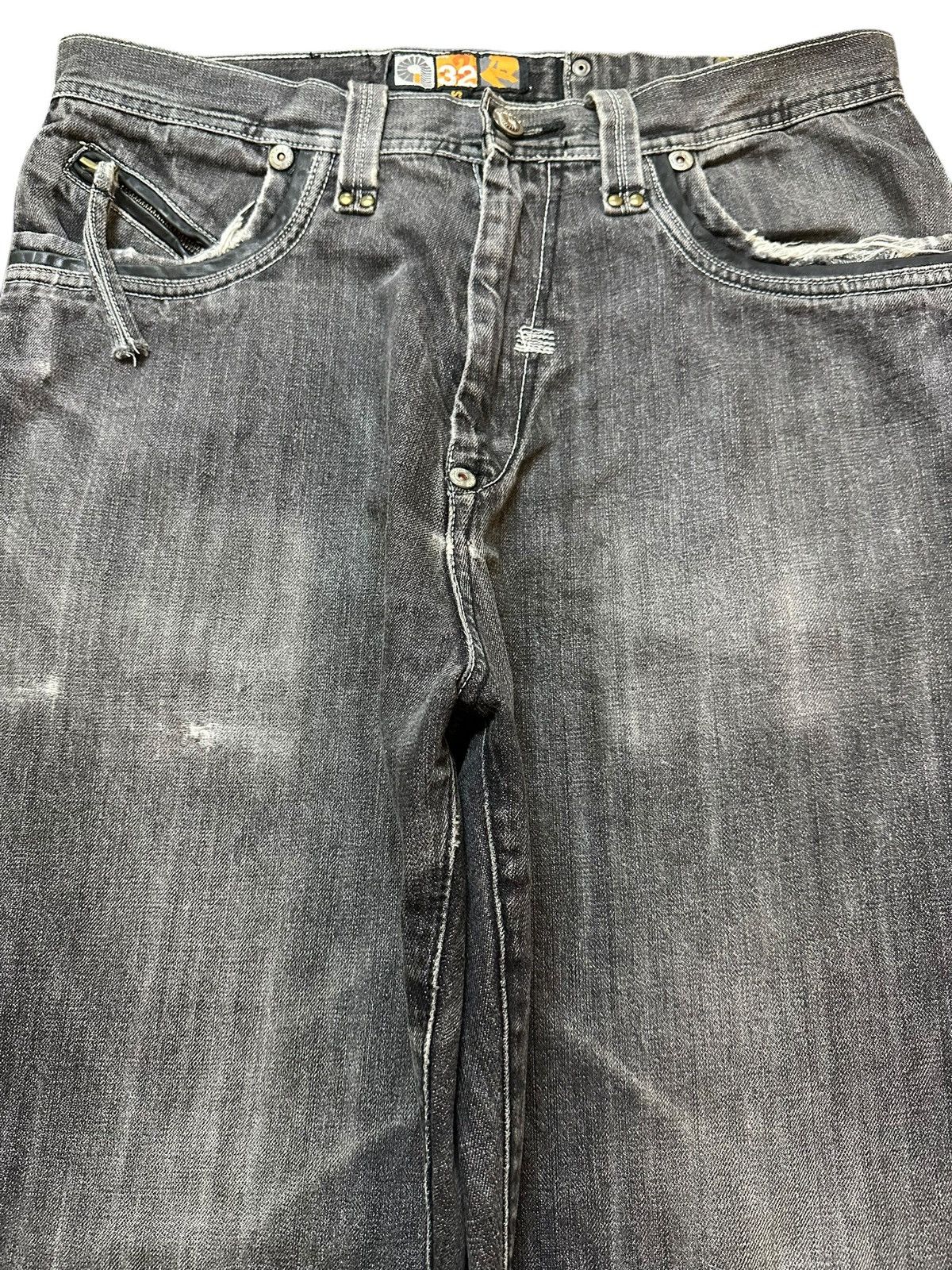 Akademiks Vintage Japanese Akademiks Faded Wash Distress Baggy Jeans Size US 33 - 3 Thumbnail