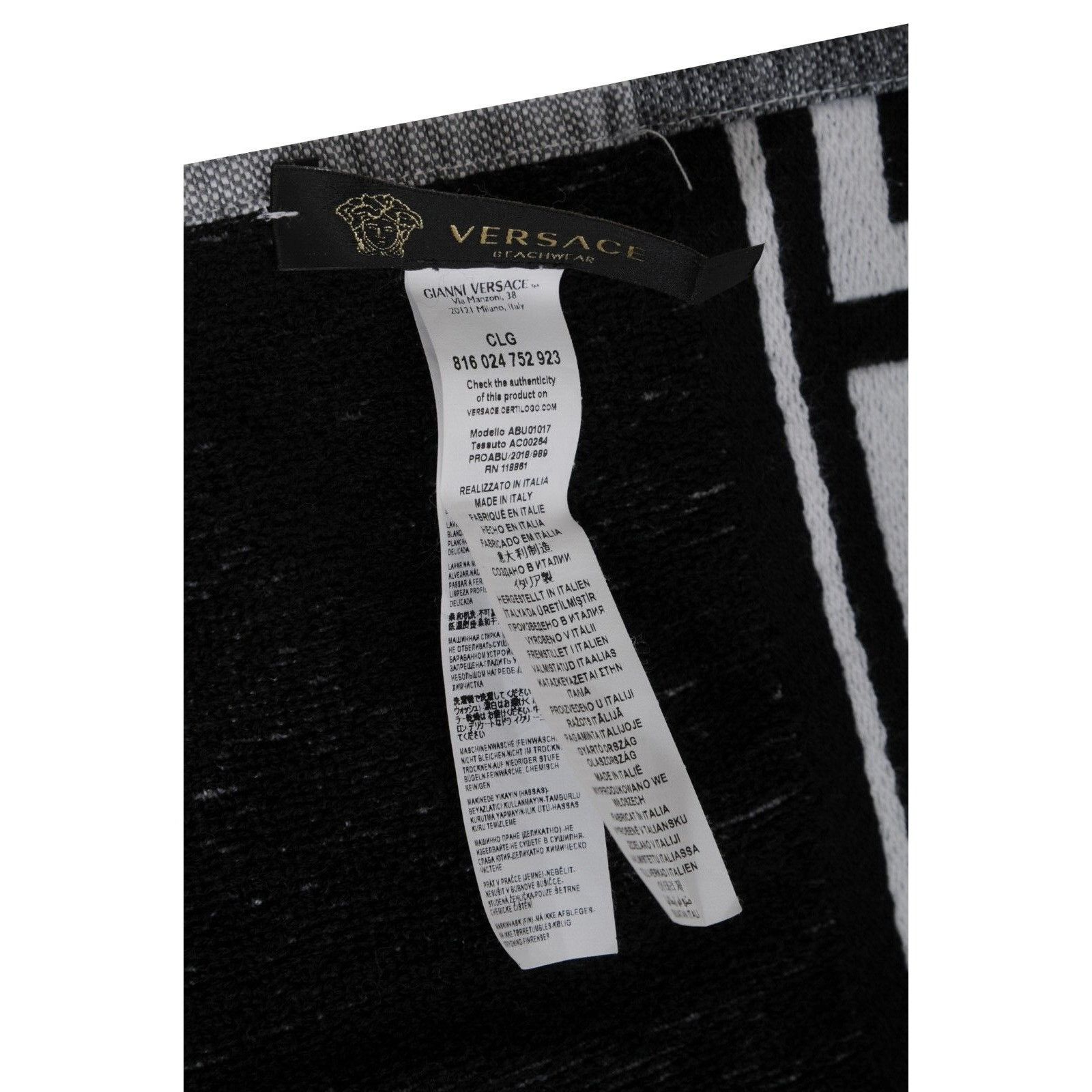 Versace Medusa Head Logo Greca Fringe Throw Blanket Black Size ONE SIZE - 4 Thumbnail