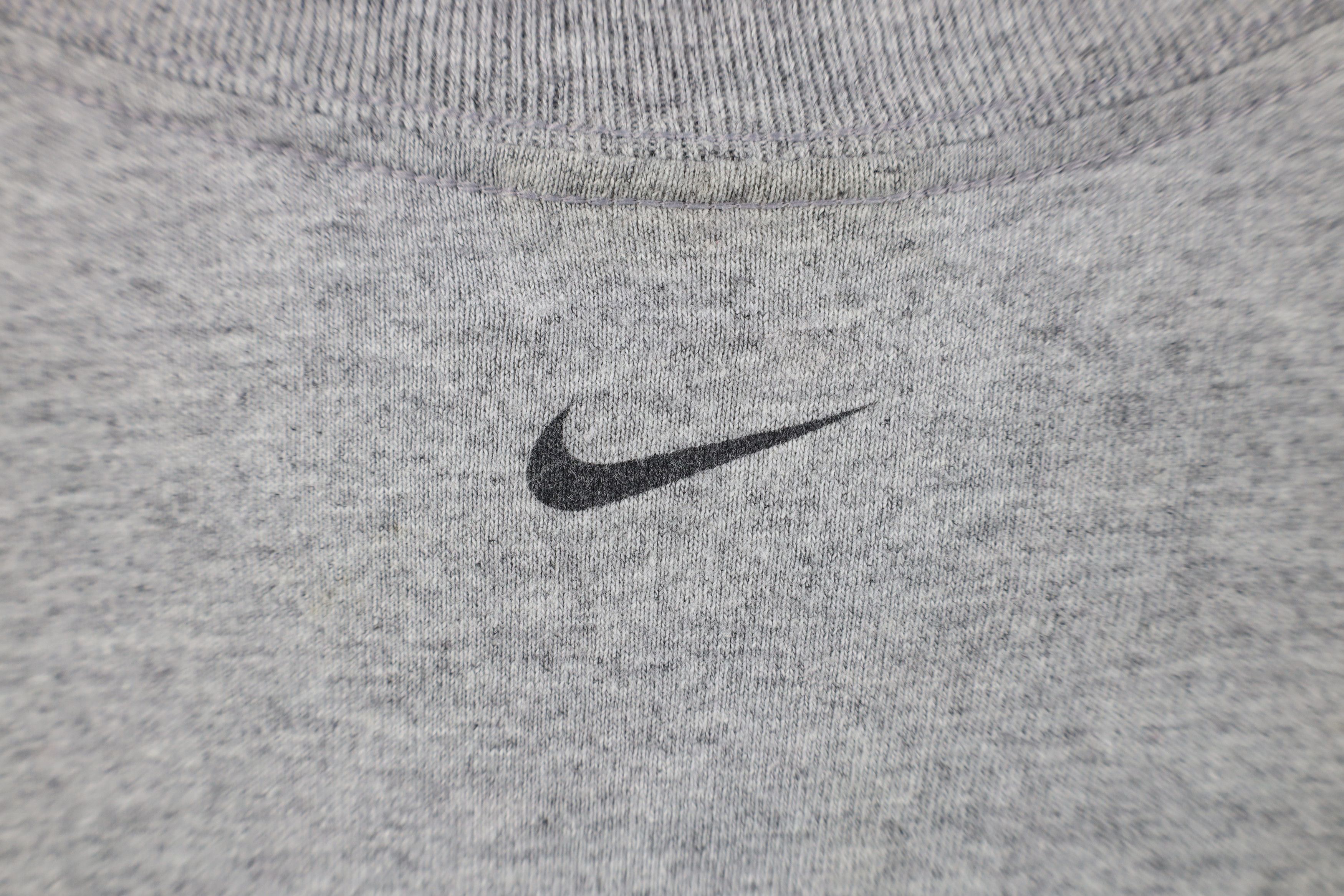 Nike Vintage Y2K Nike Scott Mini Swoosh T-Shirt Heather Gray Size US L / EU 52-54 / 3 - 9 Thumbnail