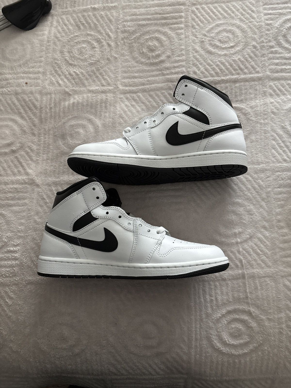 Jordan Brand × Nike Jordan 1 Size US 8 / EU 41 - 2 Thumbnail