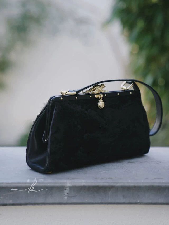 Other Women's BKC 1990s Frog Ladybug Fur Handbag Size ONE SIZE - 2 Thumbnail