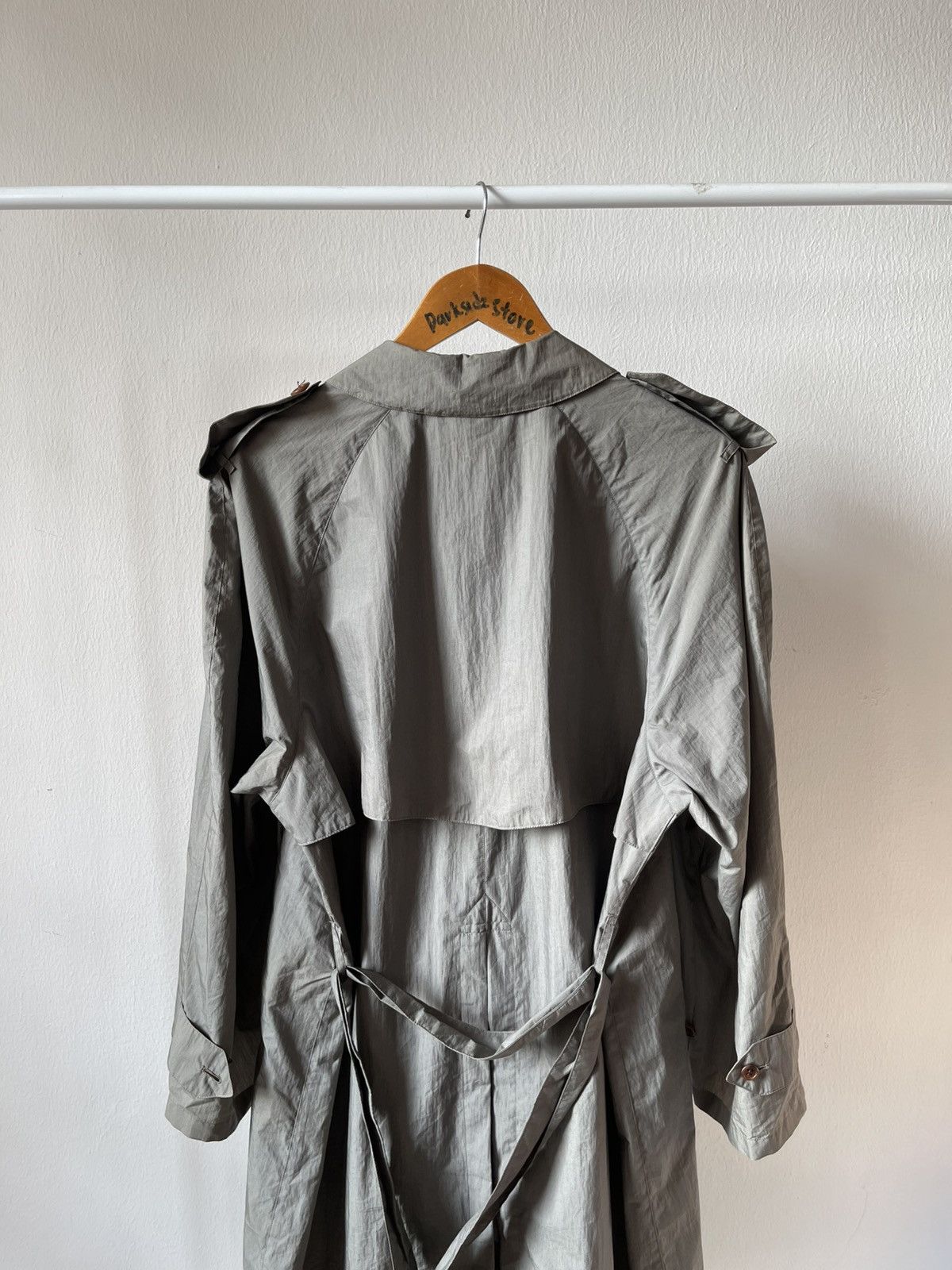 Burberry Vintage Burberry Nylon Long Coat b2 Size US L / EU 52-54 / 3 - 9 Thumbnail