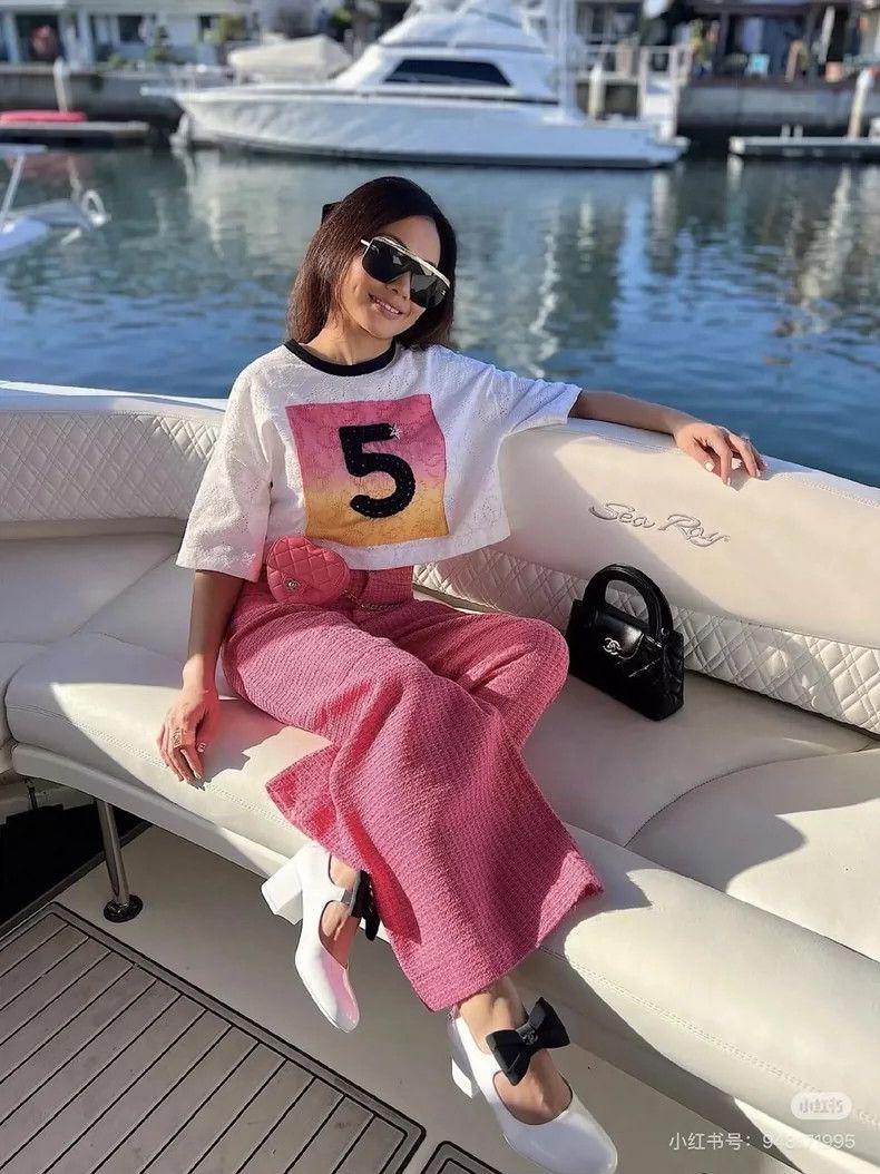 Other Chanel 24C early spring white background logo color gradie Size XXS / US 00 / IT 34 - 8 Thumbnail