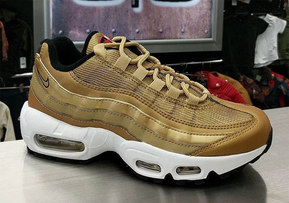 Nike Air Max 95 Metallic Gold QS Footwear