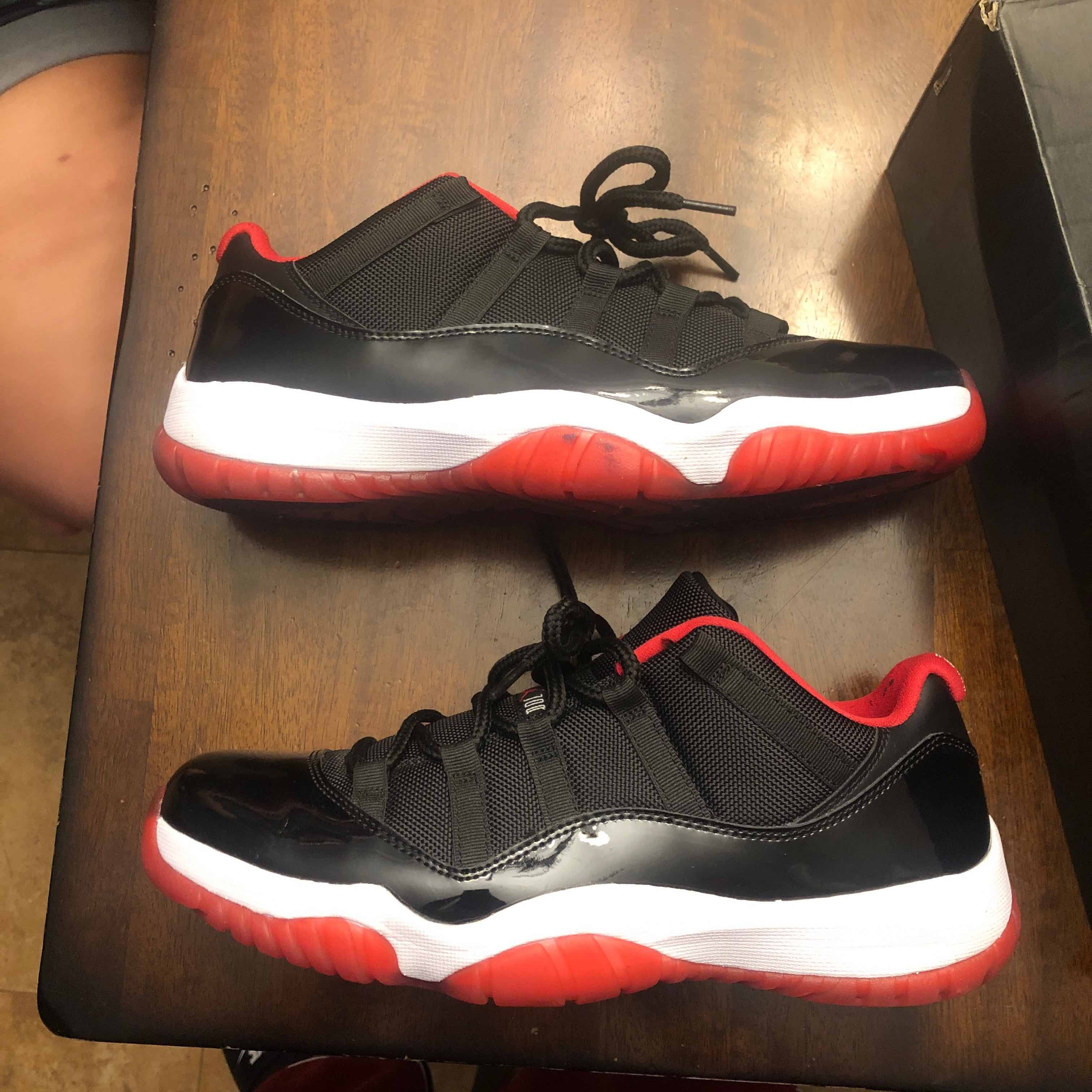 Air Jordan 11 Retro Low Bred 2015