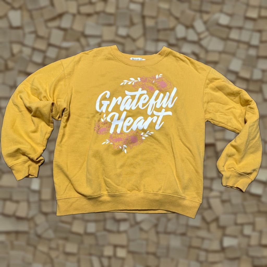 Vintage Wound Up Sweater Girl's Large Yellow Pink White Pullover Crew Neck Grateful Heart Womens Sweater Pullover Casual Regular Sleeve Long Vintage No Size L / US 10 / IT 46 - 1 Thumbnail