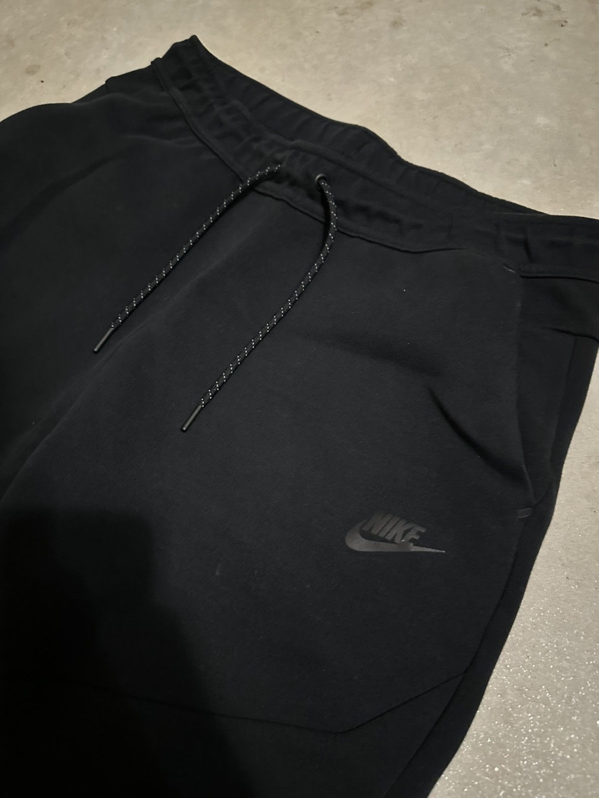 Nike Nike Black Tech Fleece Sweatpants Size US 32 / EU 48 - 3 Thumbnail