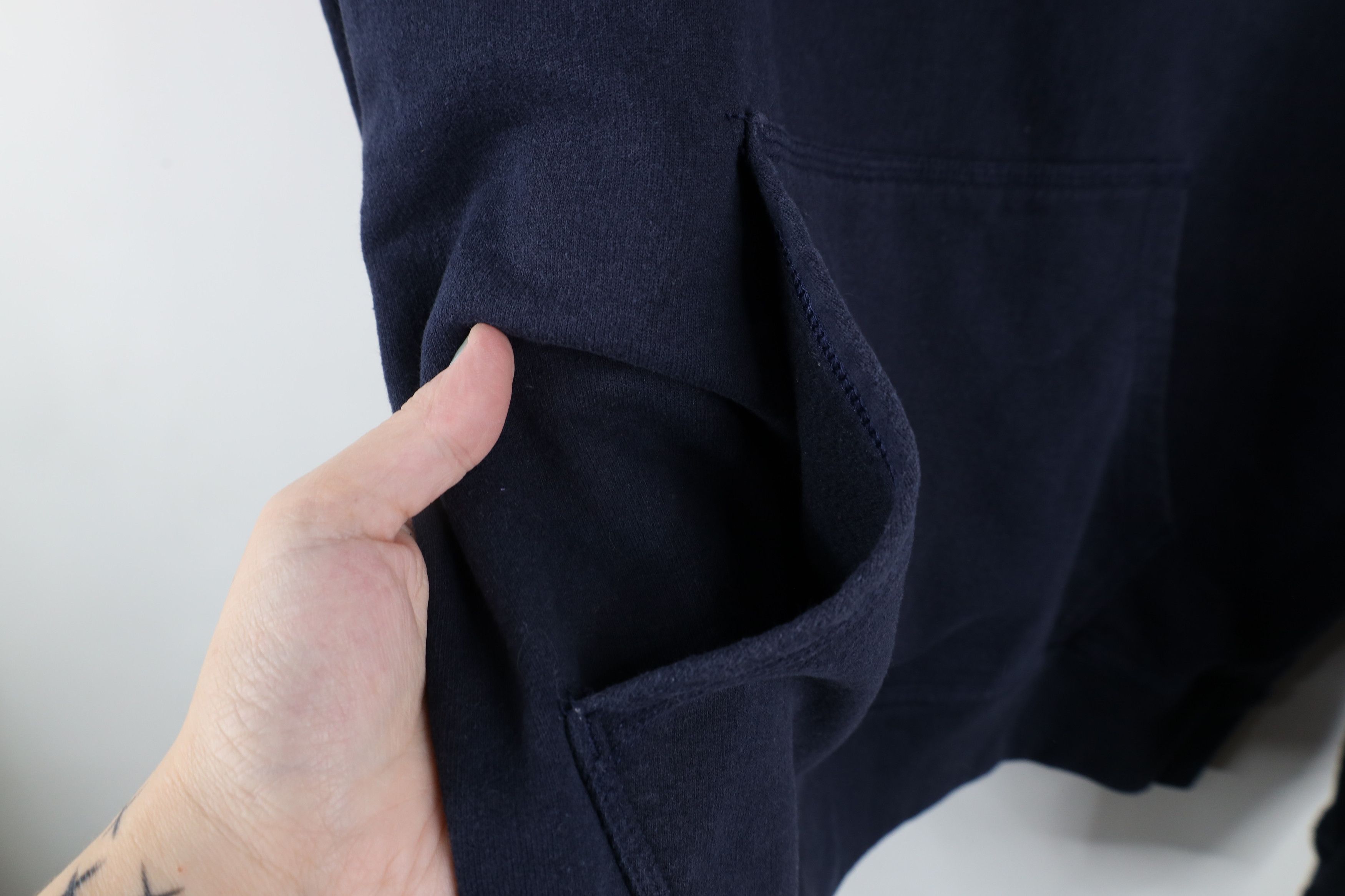 Champion × Vintage Vintage Champion Classic Logo Hoodie Sweatshirt Navy Blue Size US M / EU 48-50 / 2 - 7 Thumbnail