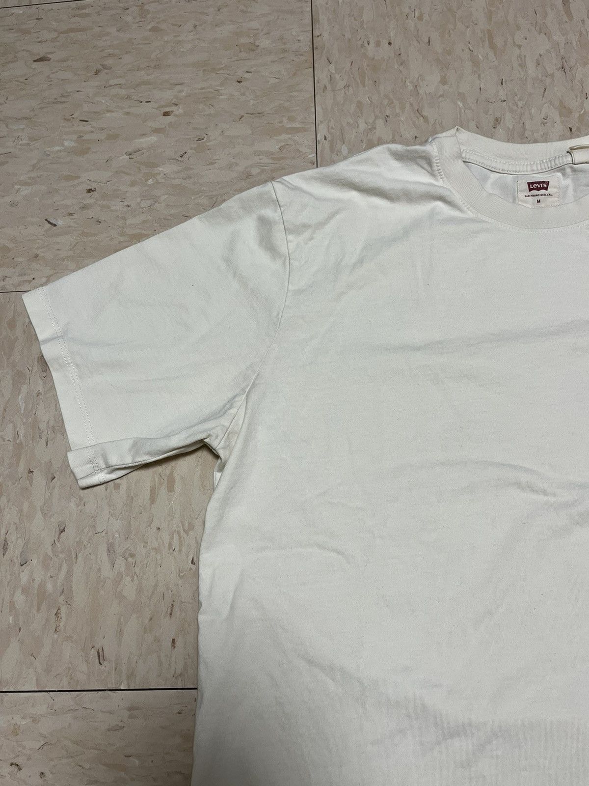 Levi's Levi’s Classic Tee Off White Size US M / EU 48-50 / 2 - 3 Thumbnail