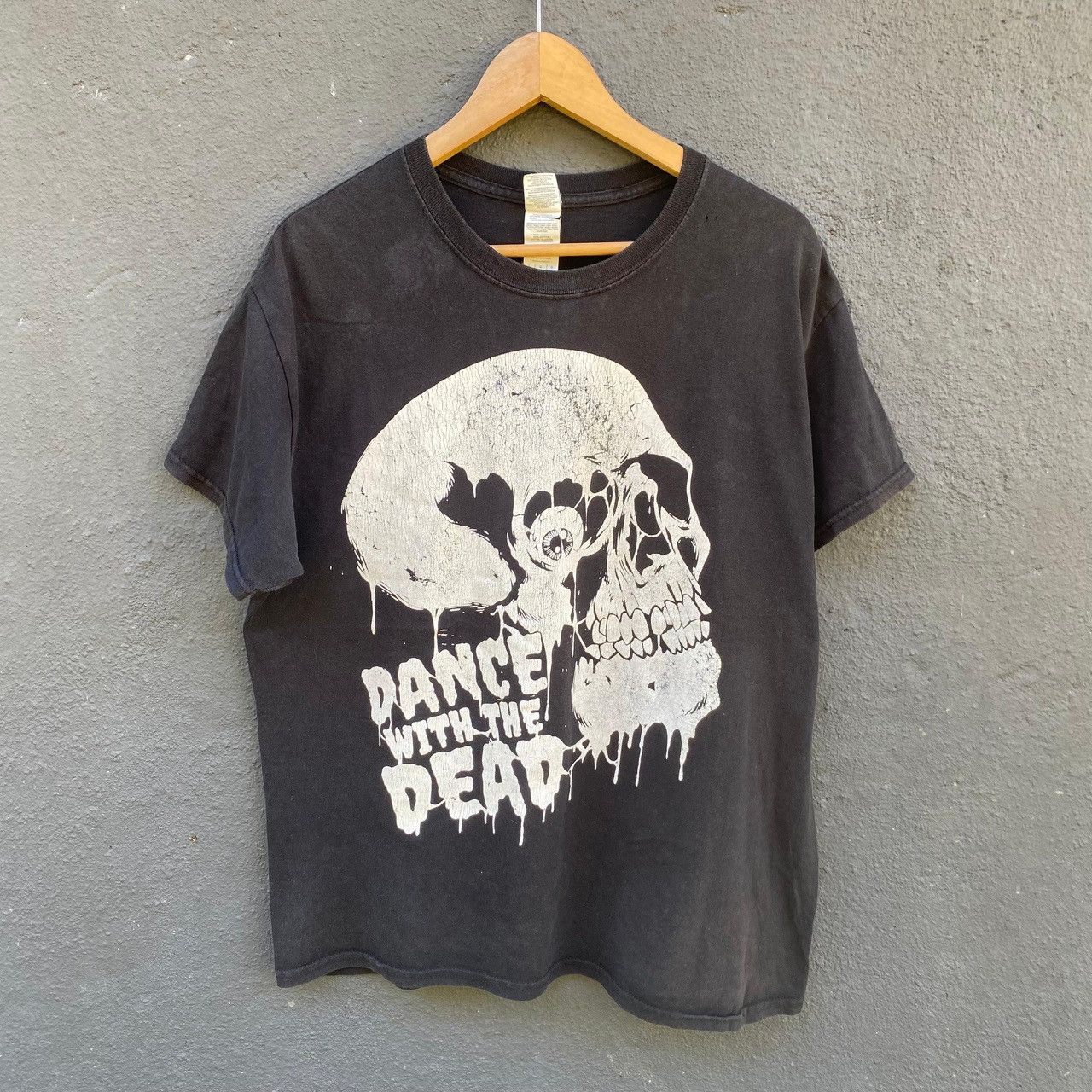 Band Tees Thrashed Distressed Dance With The Dead Electronic Duo Tee Size US L / EU 52-54 / 3 - 1 Thumbnail
