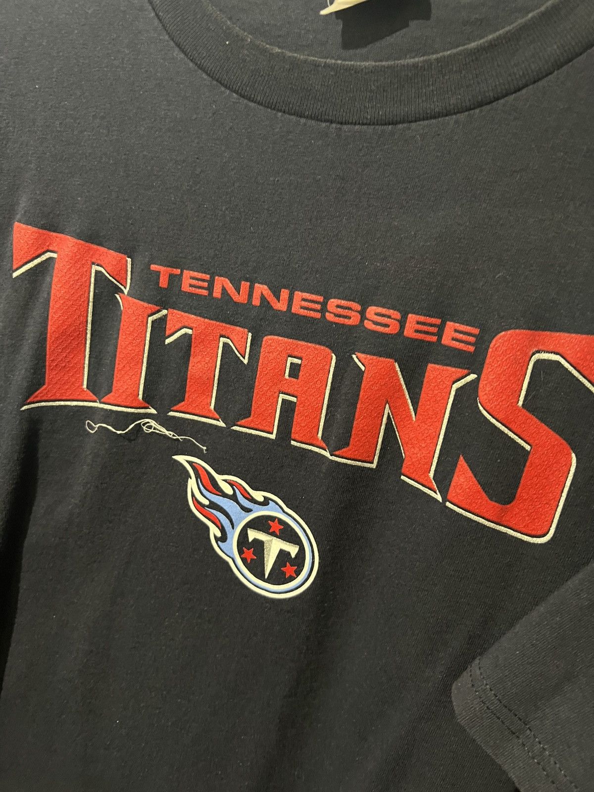 Band Tees × NFL × Vintage NFL VINTAGE TENNESSEE TITANS BAND LOGO AOP AMERICAN FOOTBALL Size US XXL / EU 58 / 5 - 5 Thumbnail