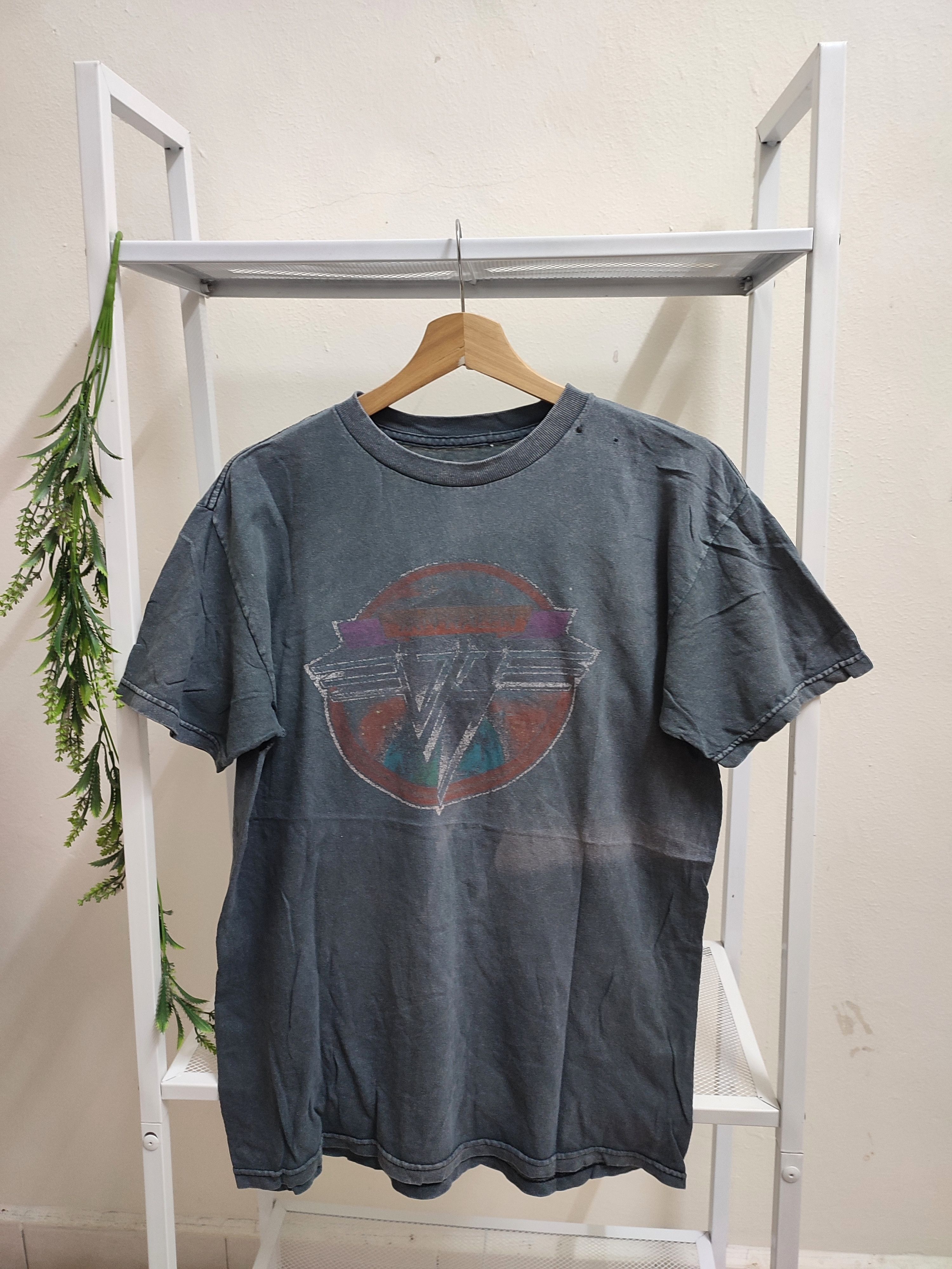 Band Tees Vintage Van Halen Distressed Tees Size US M / EU 48-50 / 2 - 1 Thumbnail