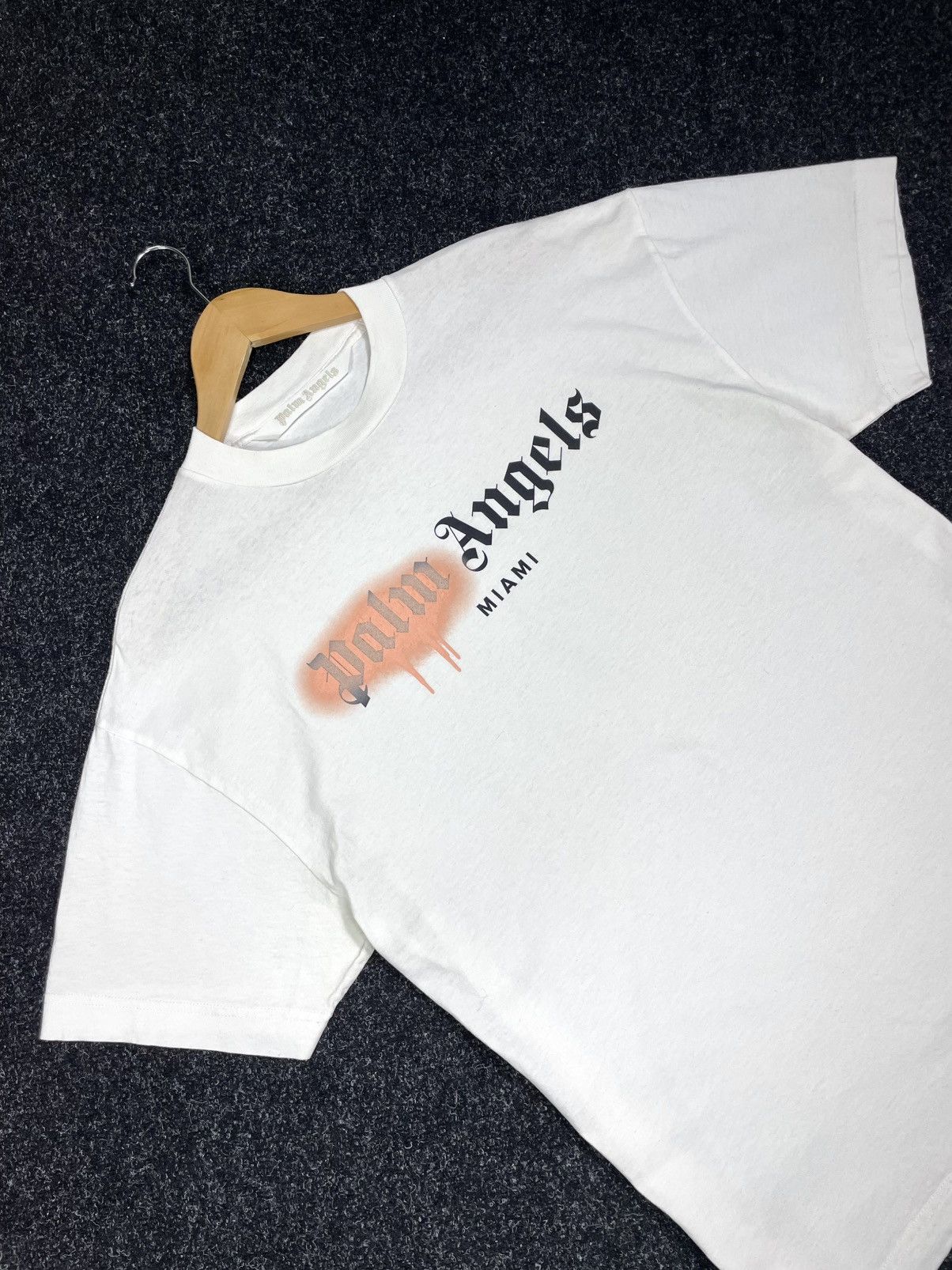 Palm Angels Palm Angels Miami Spray Logo T-Shirt – White – Size L Size US L / EU 52-54 / 3 - 2 Thumbnail