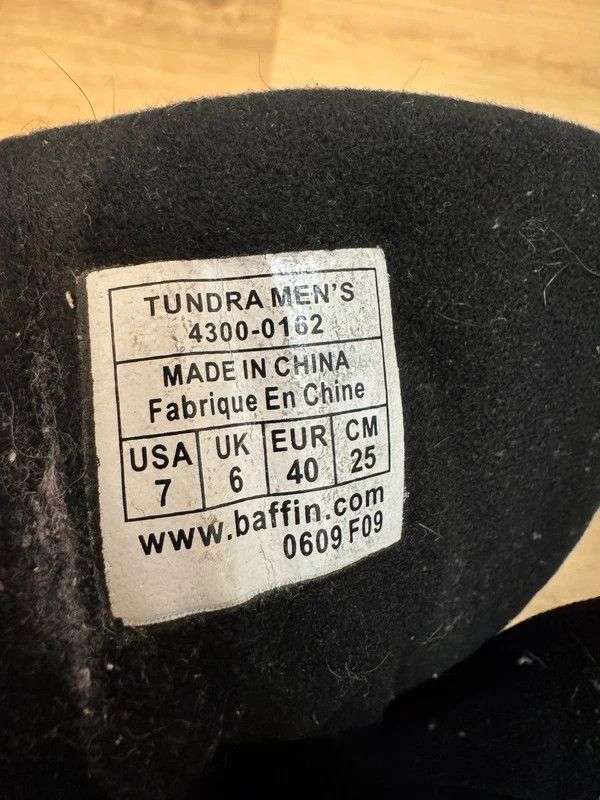 Other Baffin Tundra Polar Proven Canada Snow Boots size 40 Size US 7 / EU 40 - 17 Thumbnail