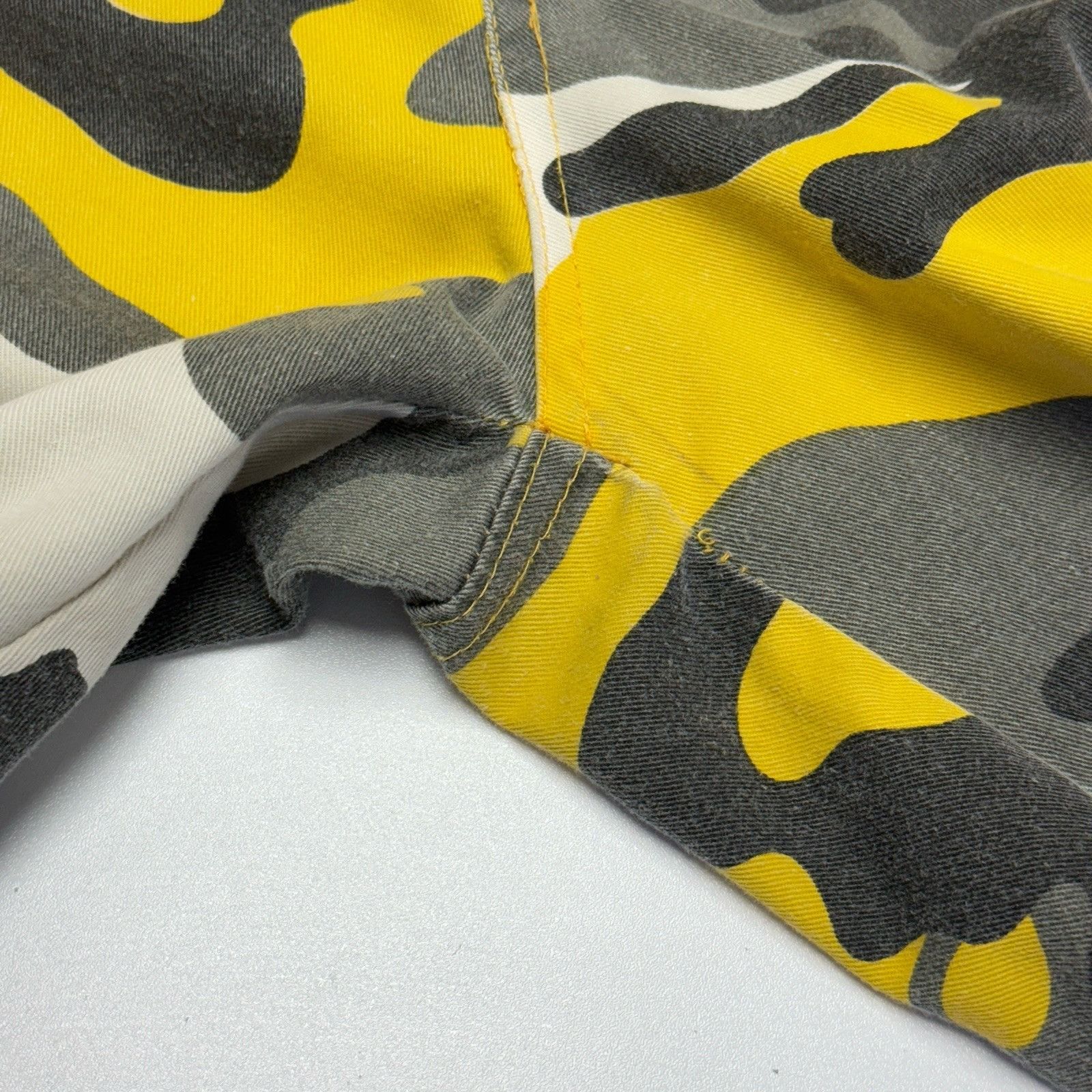 Vintage Vintage THC Camouflage Baggy Shorts Mens 42 W Yellow Skate G Size US 42 / EU 58 - 6 Thumbnail