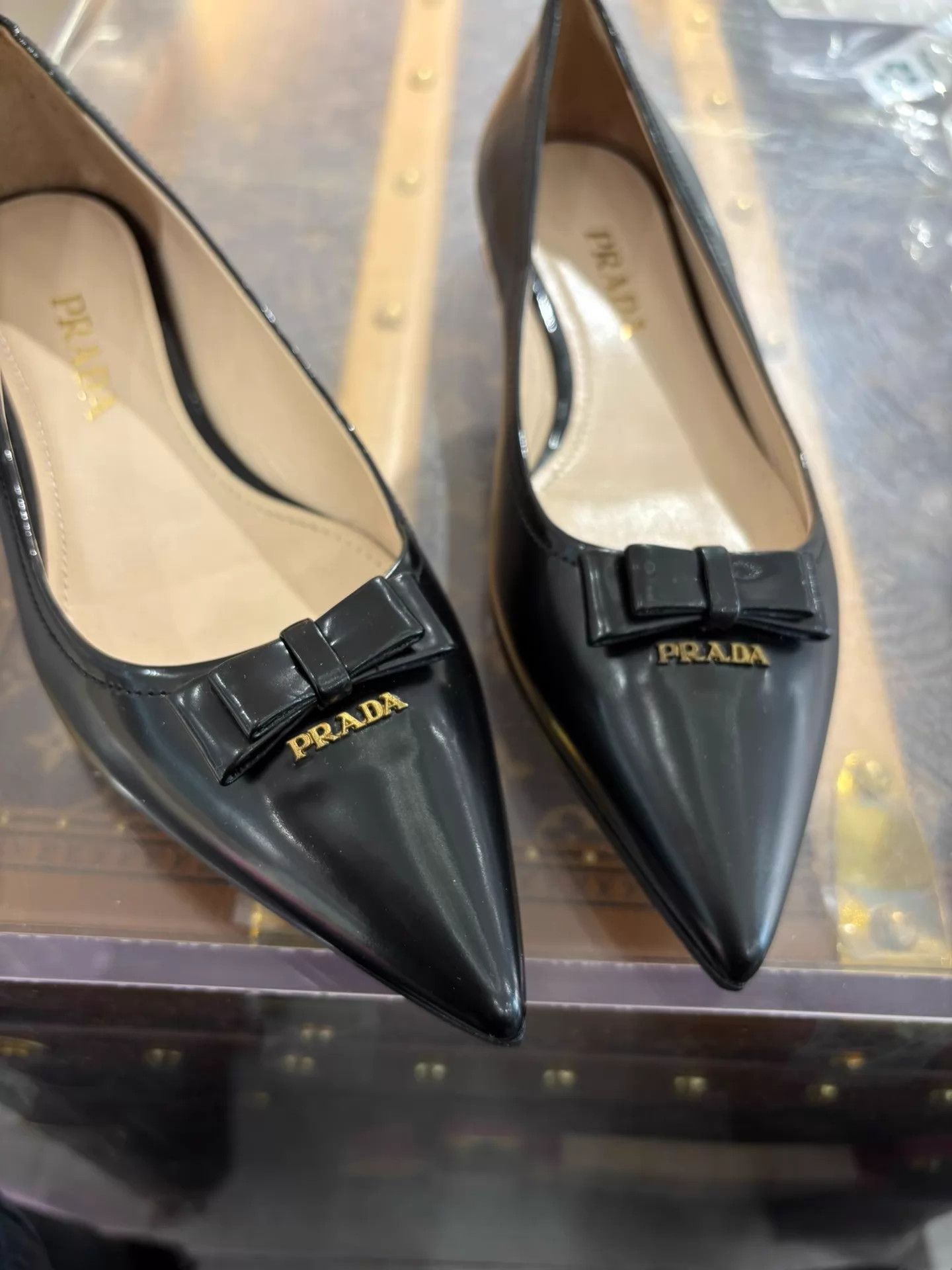 Prada Prada Black Pointed Toe Bow Slip-On 36 Size US 5.5 / IT 35.5 - 2 Thumbnail