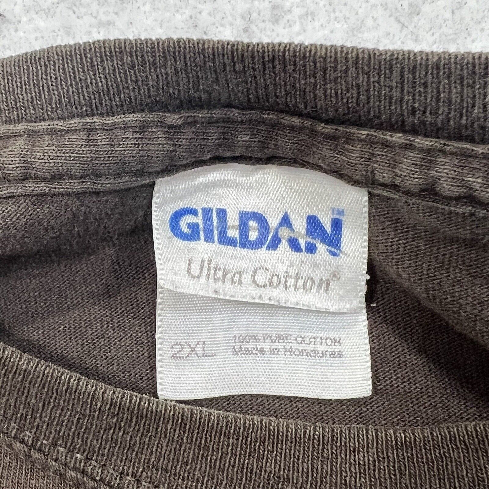 Gildan Vintage The Tudors Showtime XXL Brown Graphic T Shirt Size US XXL / EU 58 / 5 - 3 Thumbnail