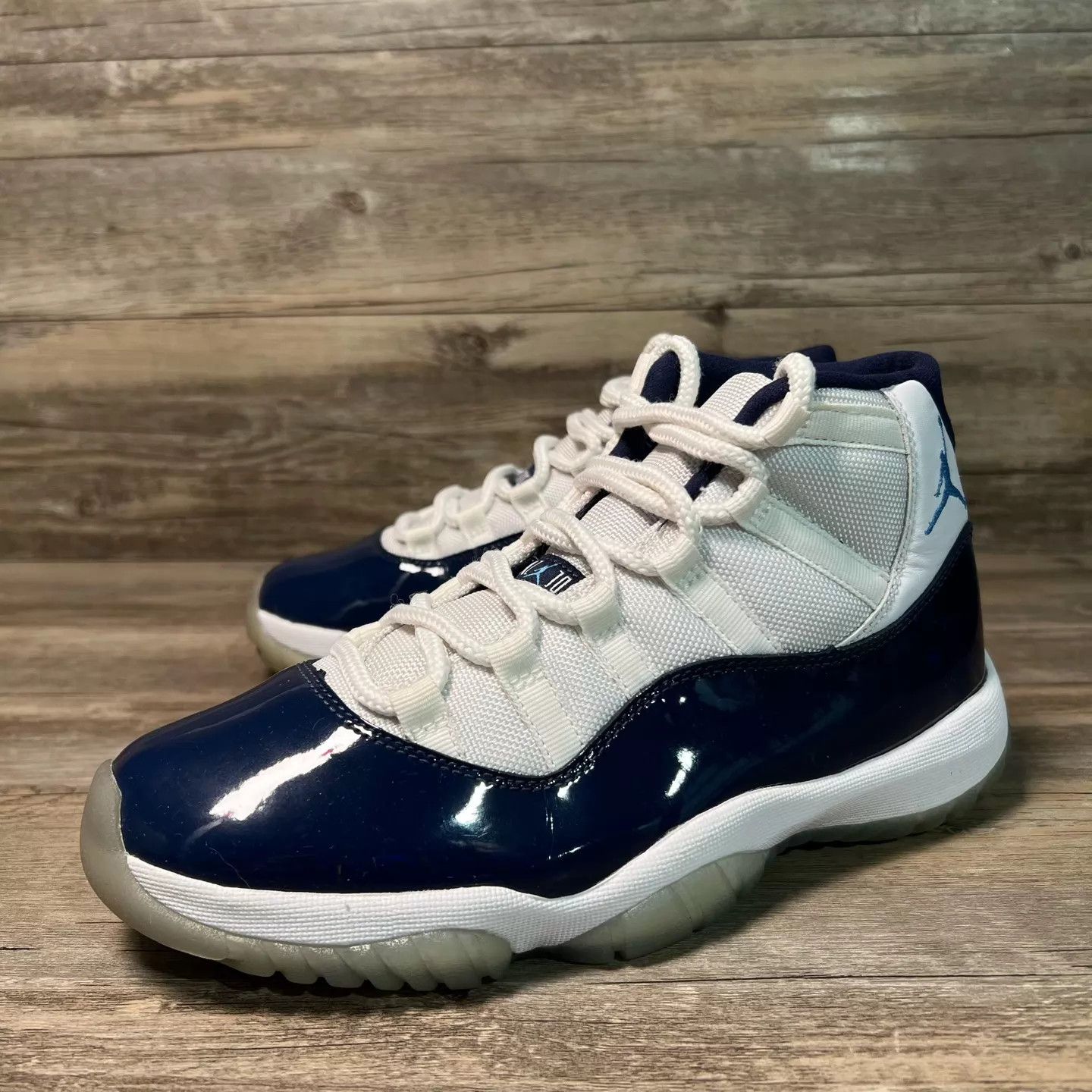 Nike Air Jordan 11 UNC Blue/White/Navy Size US 7.5 / EU 40-41 - 1 Thumbnail