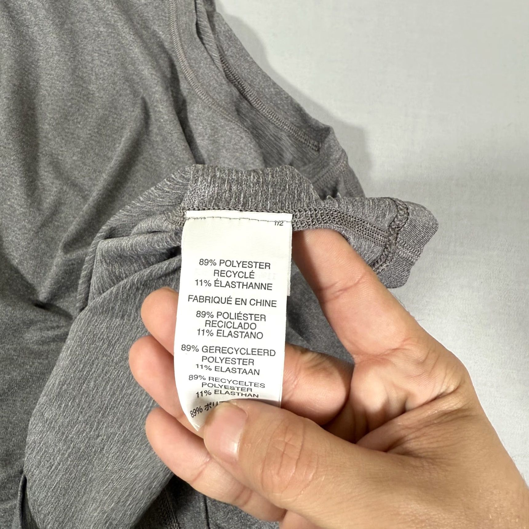 Vuori Vuori Shirt Mens XL Gray Tradewind Performance Tee Stretch Athletic Work Out Gym Size US XL / EU 56 / 4 - 7 Thumbnail