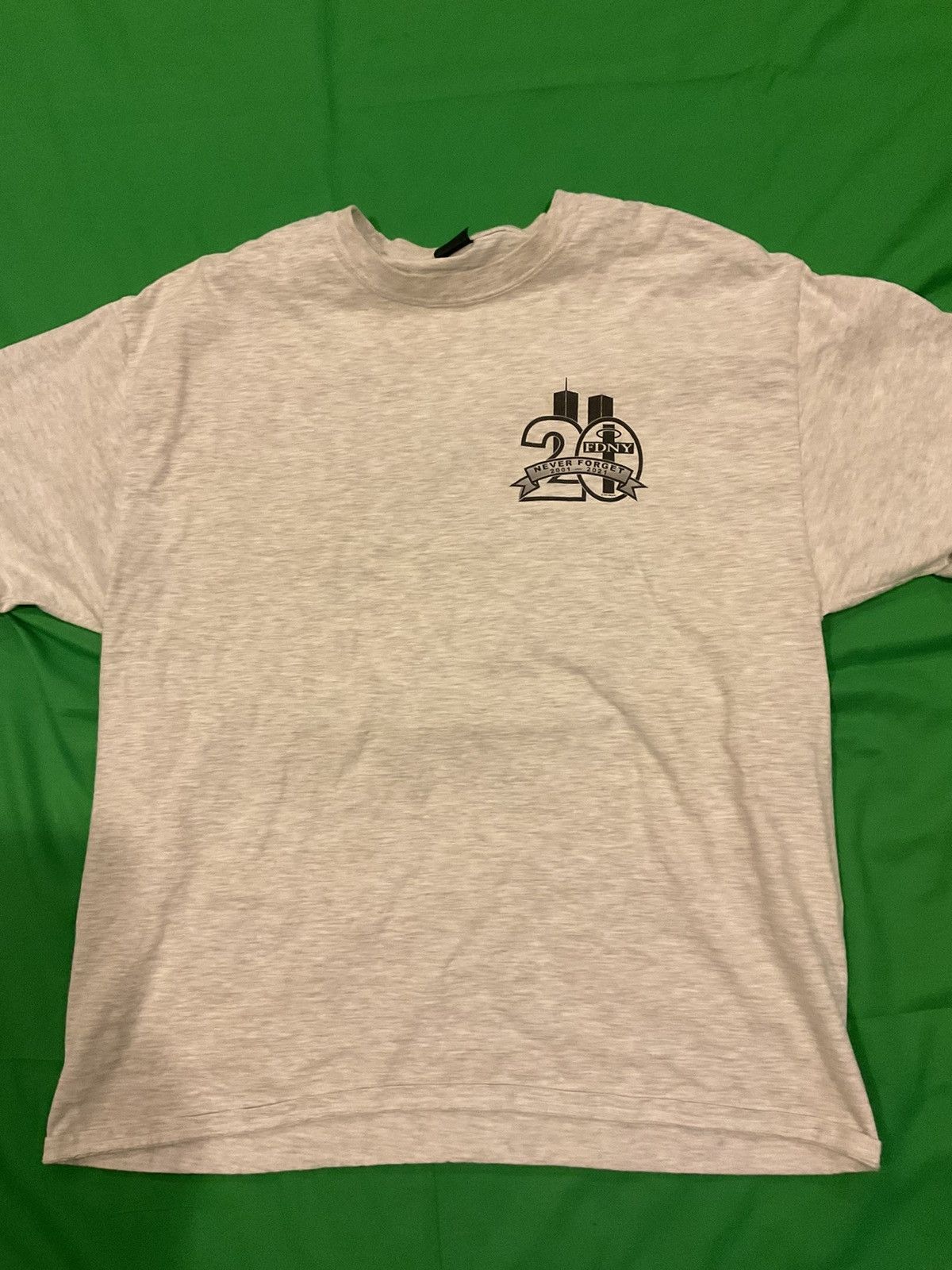 Vintage Vintage 9/11 T Shirt Size US L / EU 52-54 / 3 - 2 Thumbnail