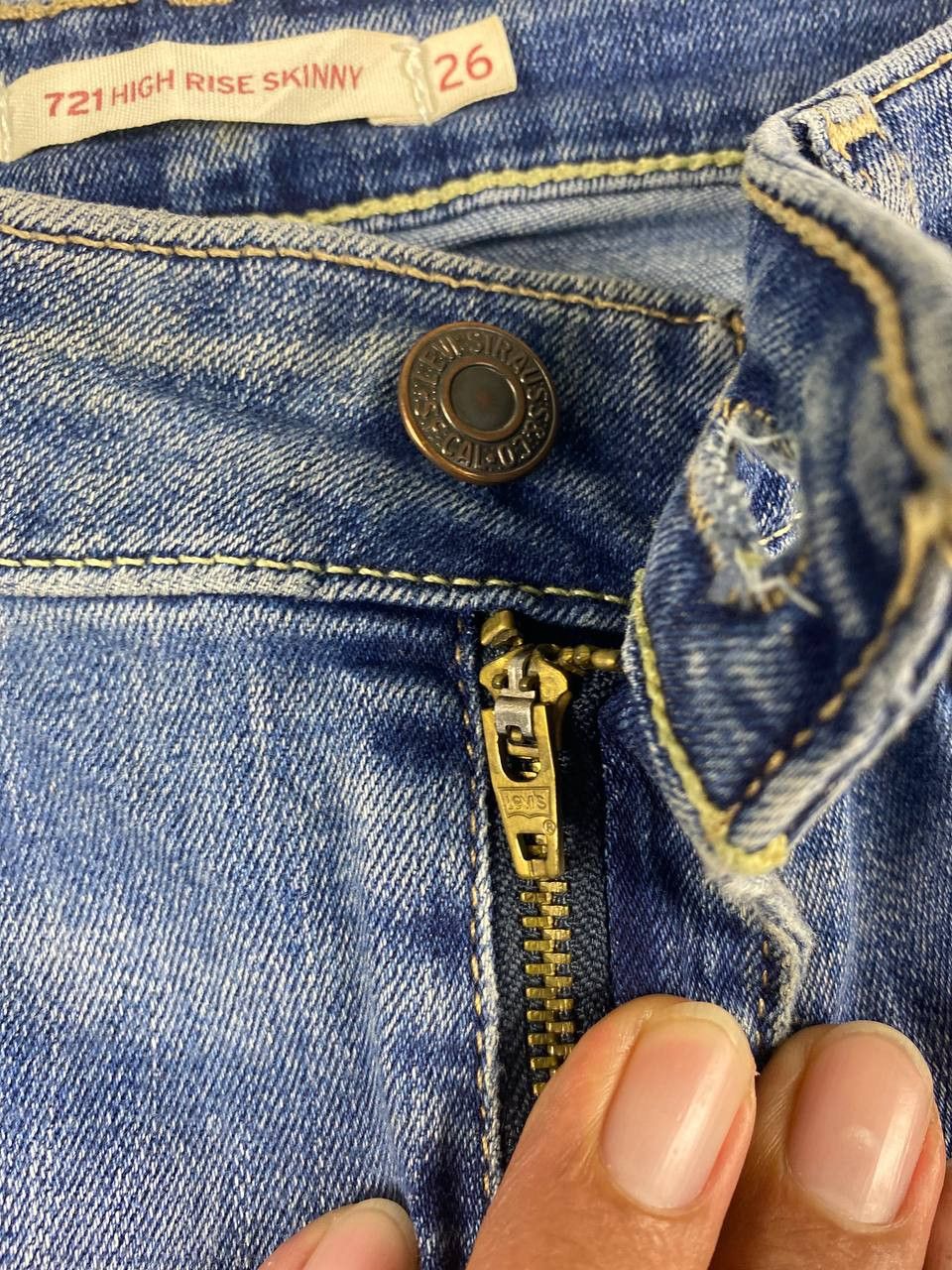 Levi's levis 721 high rise skinny distressed denim Size 28" / US 6 / IT 42 - 12 Thumbnail