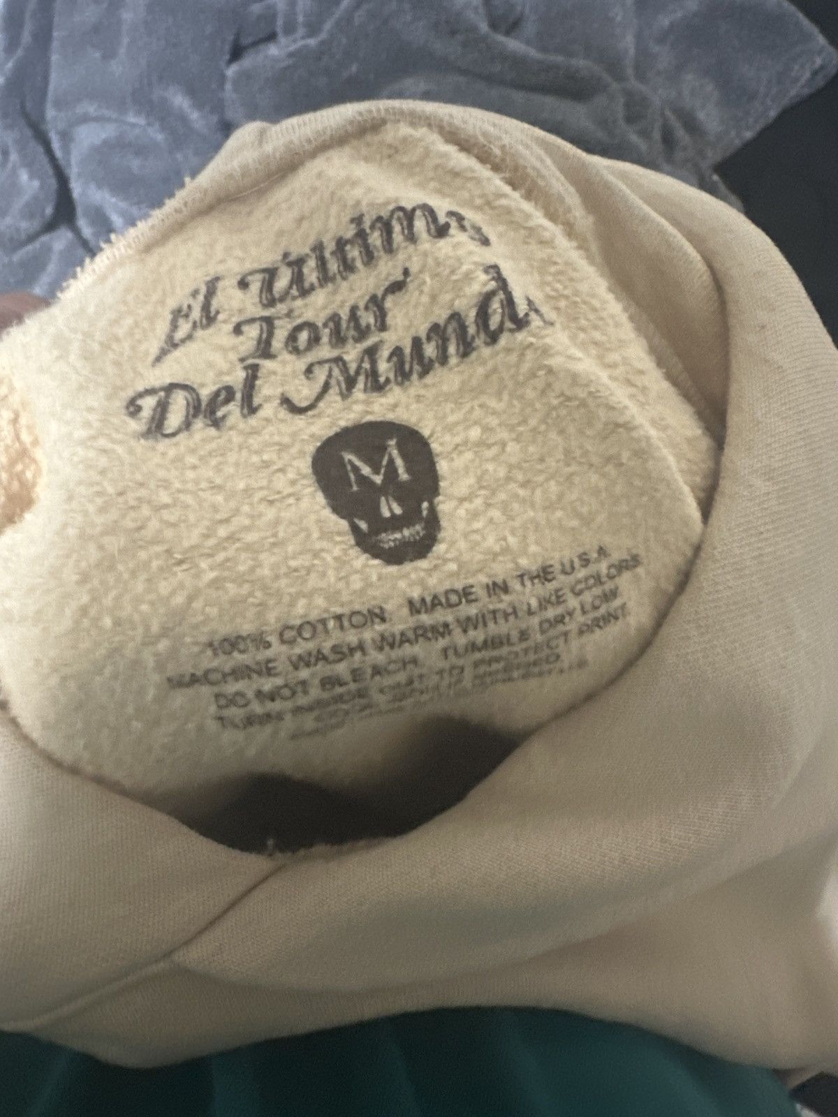 Other Bad Bunny el ultimo tour del mundo hoodie skull Size US M / EU 48-50 / 2 - 4 Thumbnail