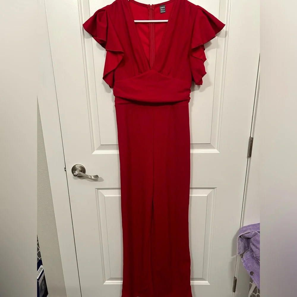 Shein Brand new red Jumper size small or 4. Size 27" / US 4 / IT 40 - 2 Thumbnail