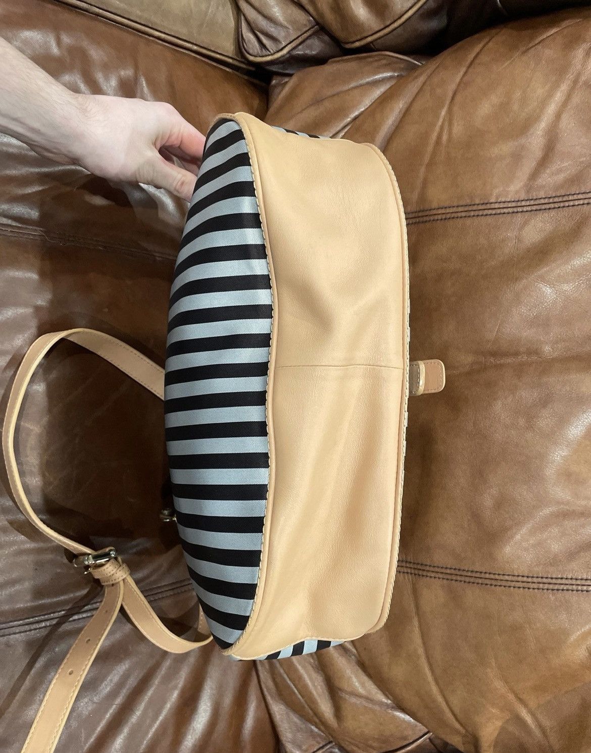 Henri Bendel Henri Bendel The B&W Messenger Centennial Stripe Bag Size ONE SIZE - 7 Thumbnail