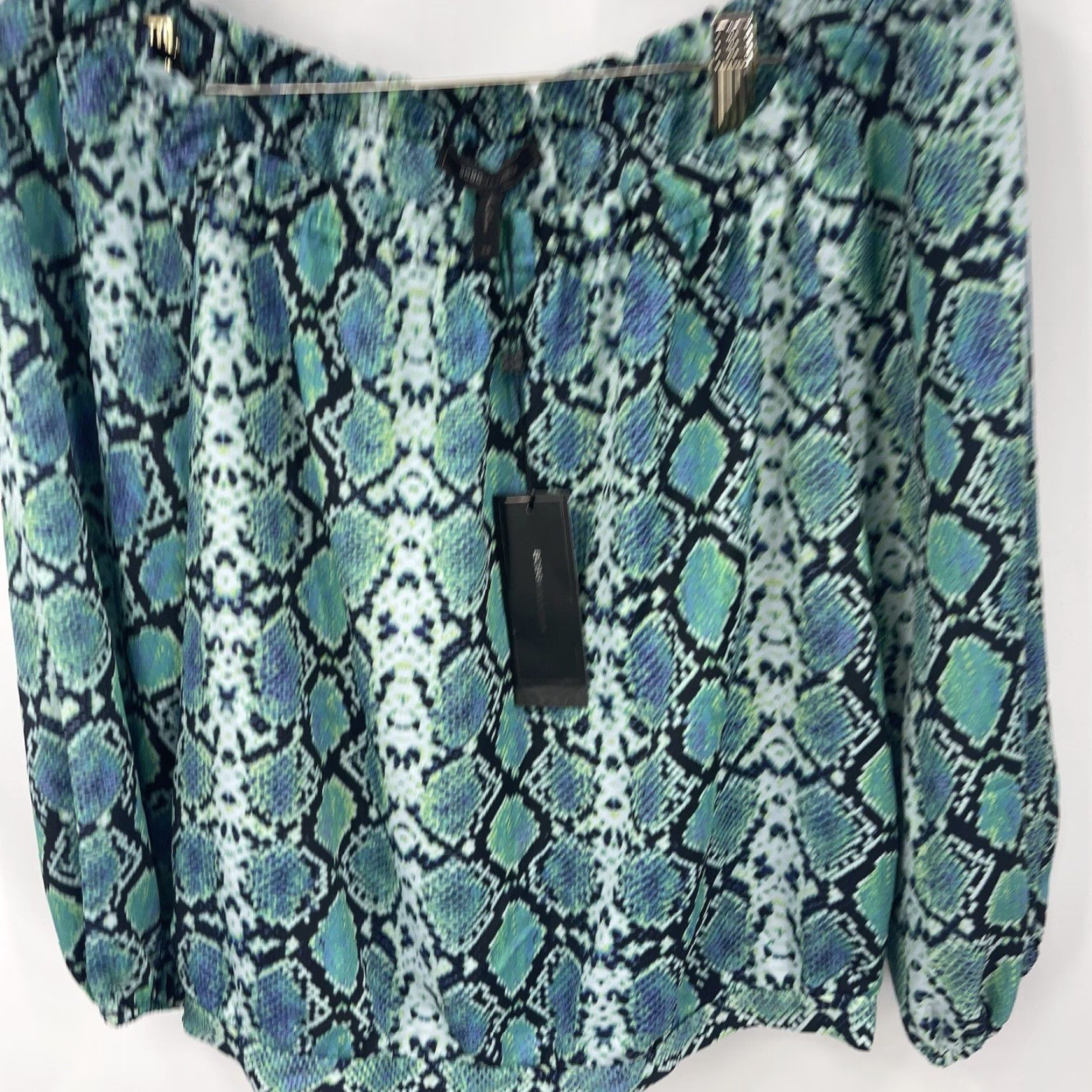 Bcbgmaxazria BCBG MAXAZRIA Orpha Blouse Womens XS Reptile Print Off The Shoulder Luxury Size XS / US 0-2 / IT 36-38 - 6 Thumbnail