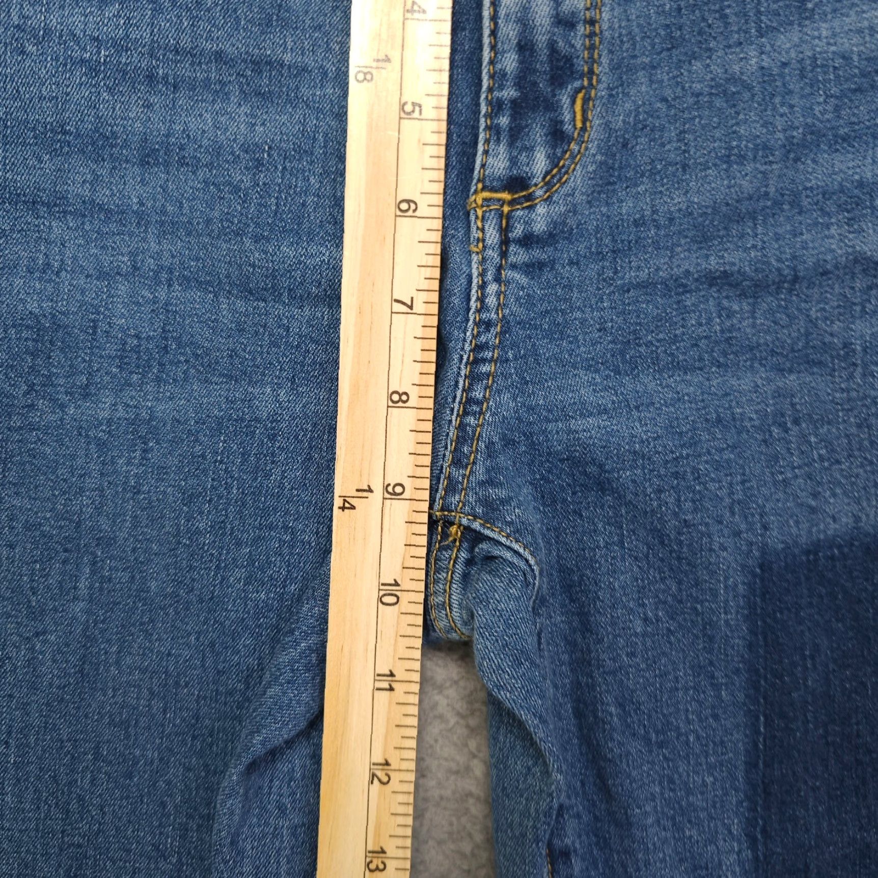 Vintage Universal Thread Jeans Womens 2 26 Blue Kick Boot Crop High Rise Patchwork Denim Jeans Womens 26 Blue Crop Bootcut? Size 26" / US 2 / IT 38 - 7 Thumbnail