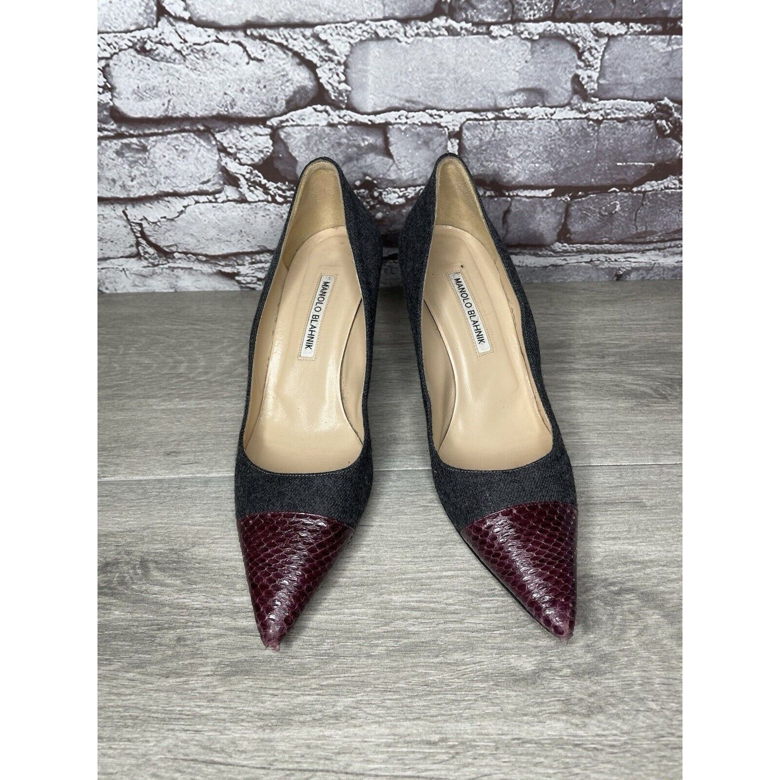 Manolo Blahnik Manolo Blahnik Grey Wool Fabric Burgundy Pointed Toe Heels W Size US 9 / IT 39 - 4 Thumbnail