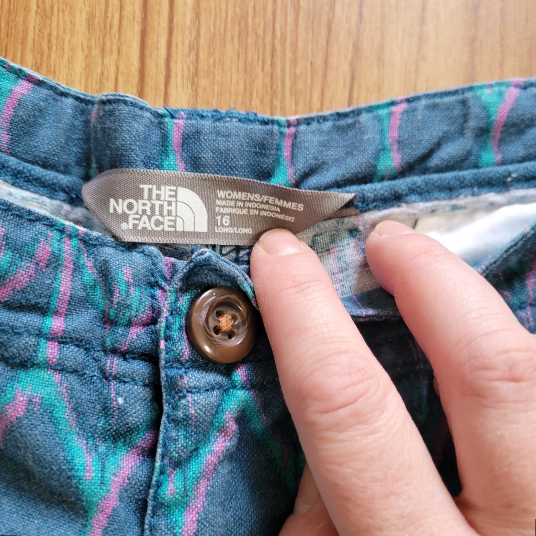 The North Face The North Face Shorts Women's Regular 16 Linen Cotton Chino Flat Front Argyle Pattern Blue Green Pink Summer Casual Size 38" / US 16 / IT 52 - 3 Thumbnail