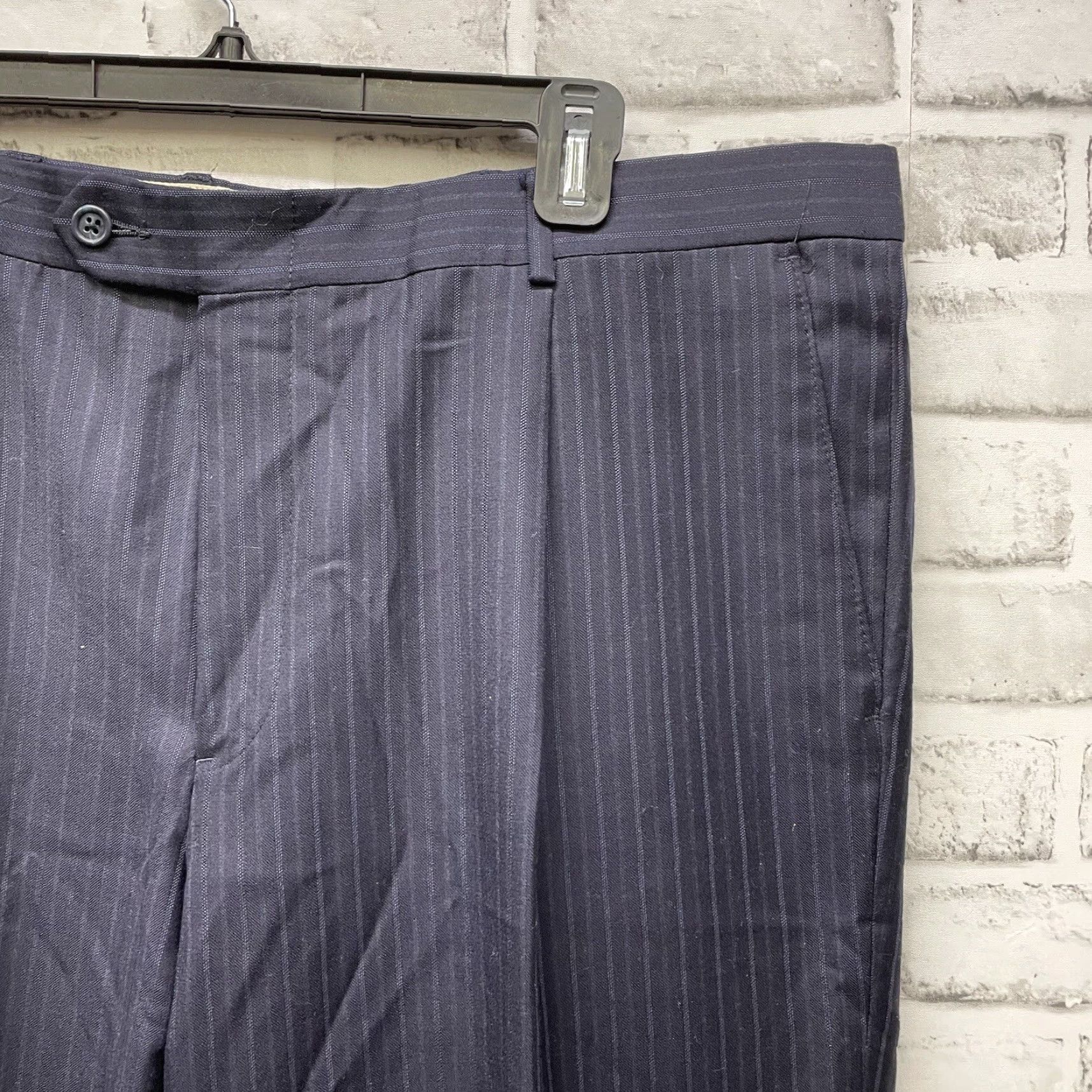 Cremieux Daniel Cremieux collection dress pants Mens Size 38x30 dark blue striped Size US 38 / EU 54 - 2 Thumbnail